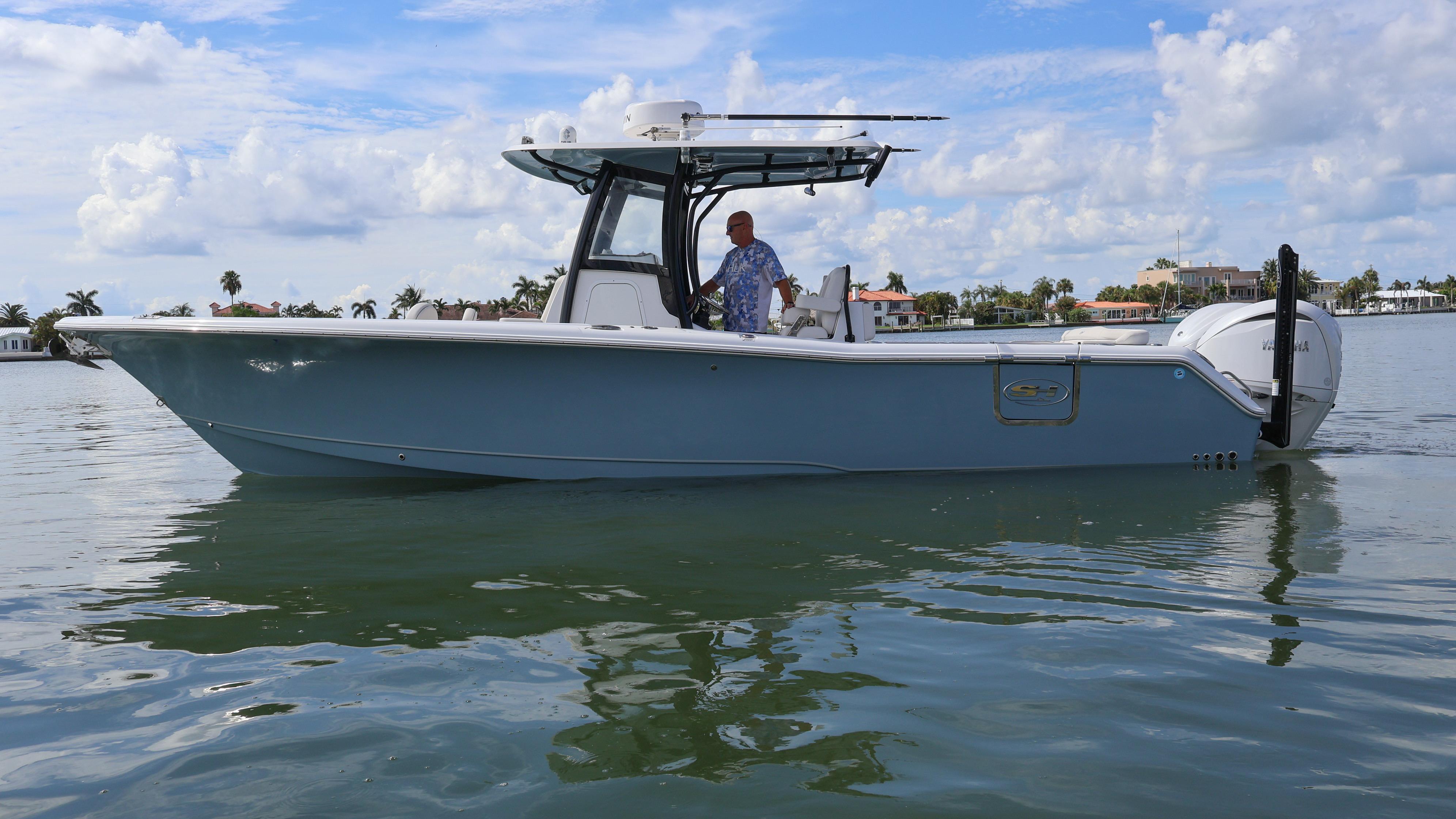 2023 Sea Hunt Ultra 305 SE