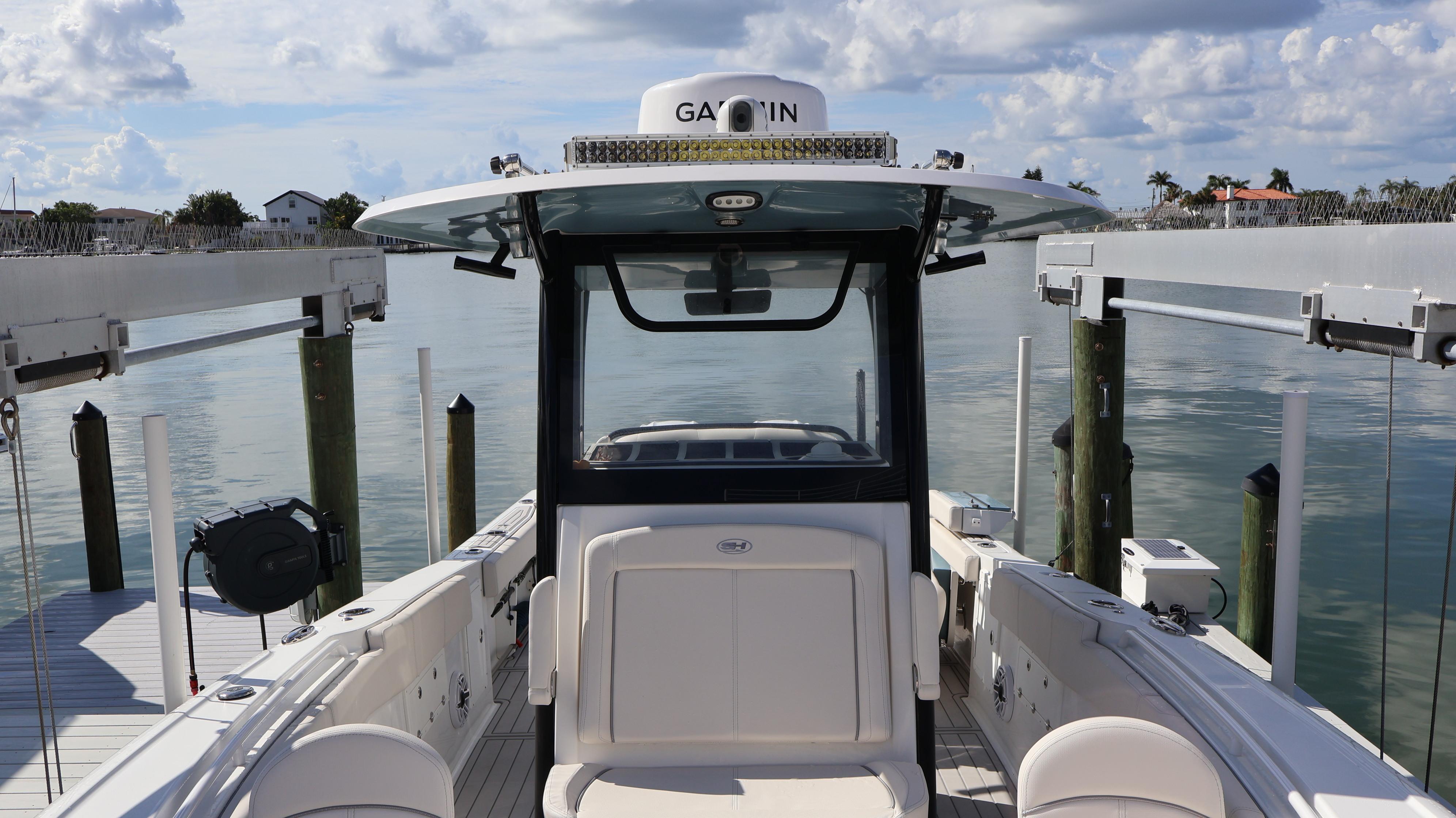 2023 Sea Hunt Ultra 305 SE