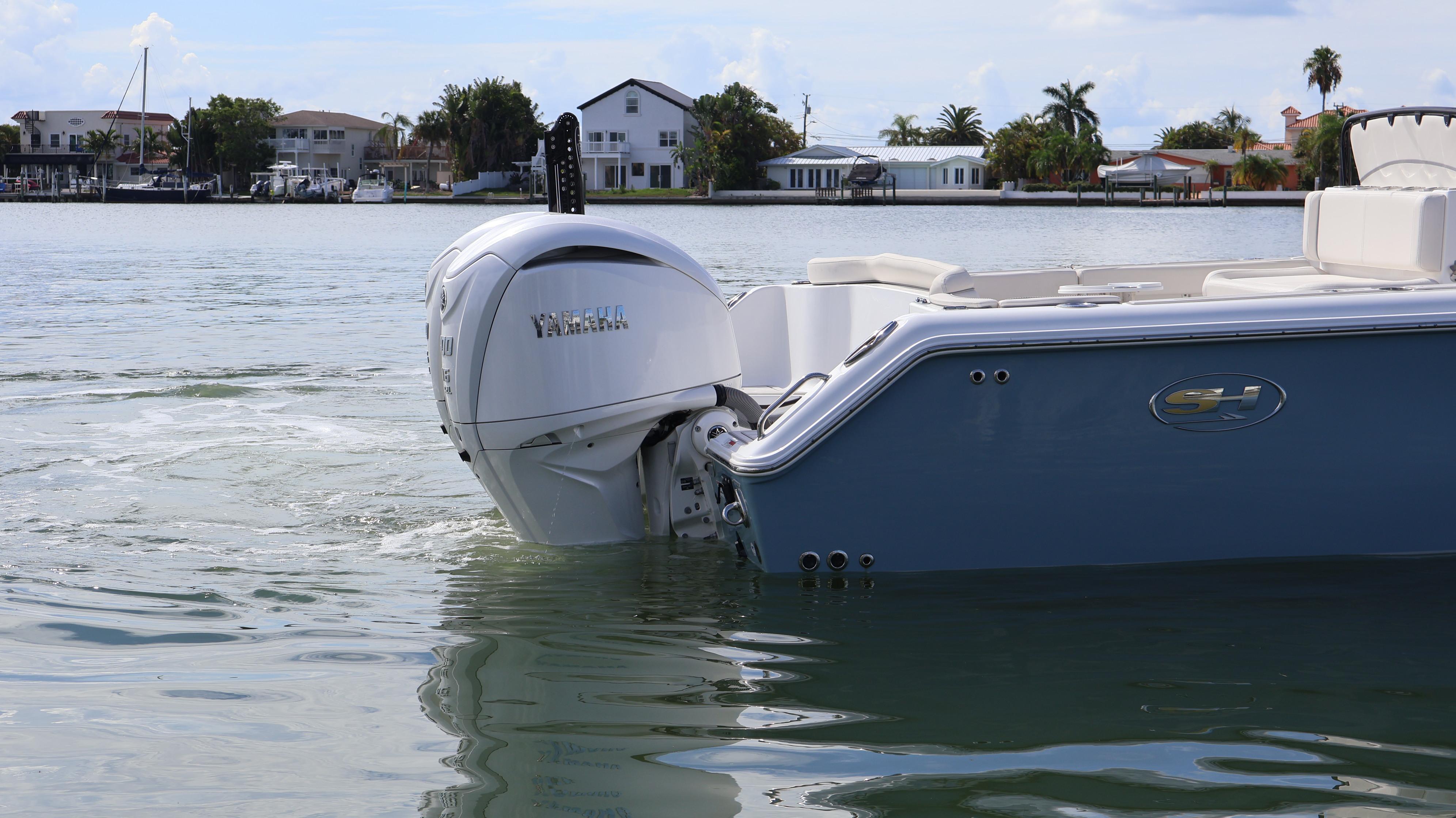 2023 Sea Hunt Ultra 305 SE