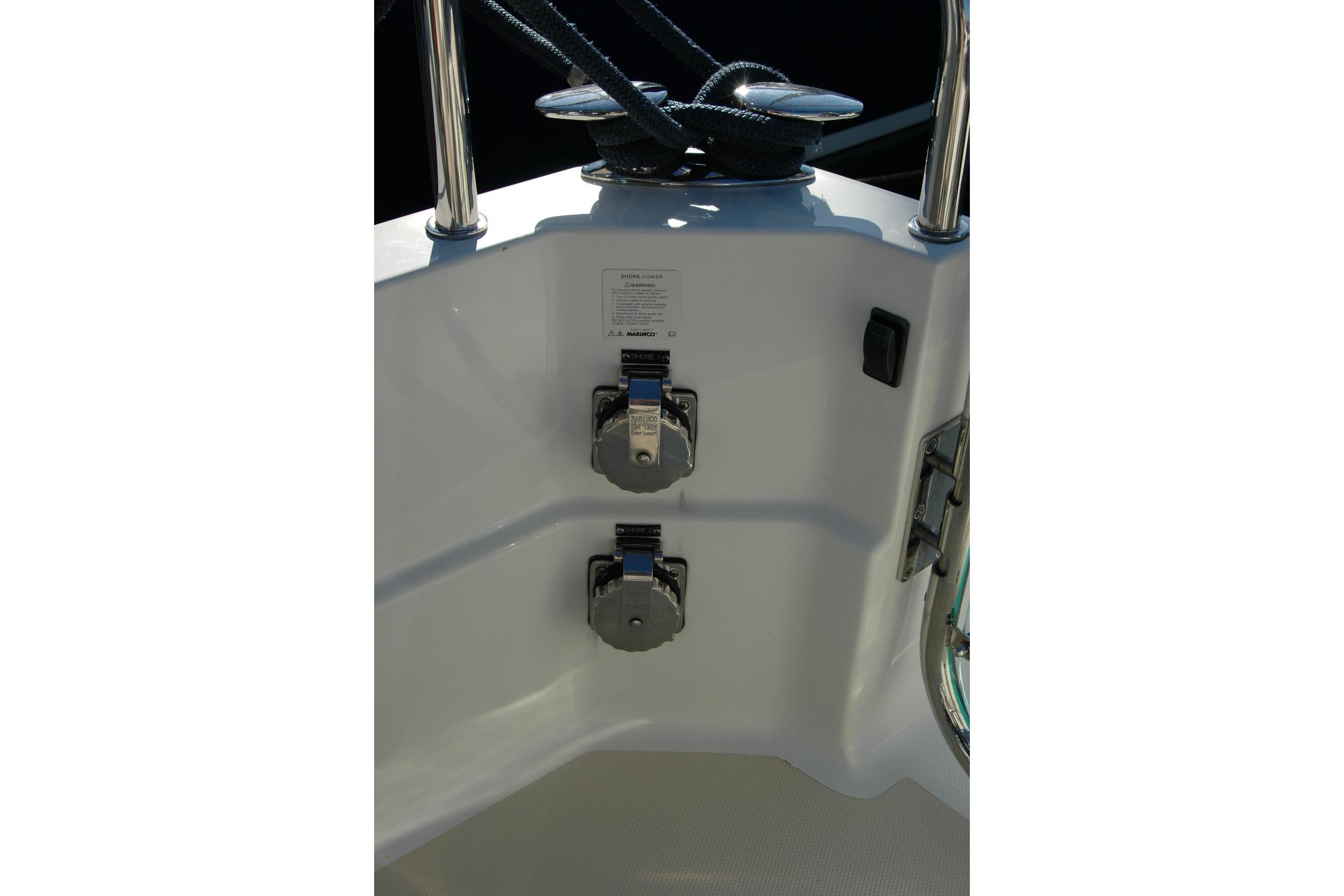 2019 Sabre 38 Salon Express boat deck with cleats and fittings.