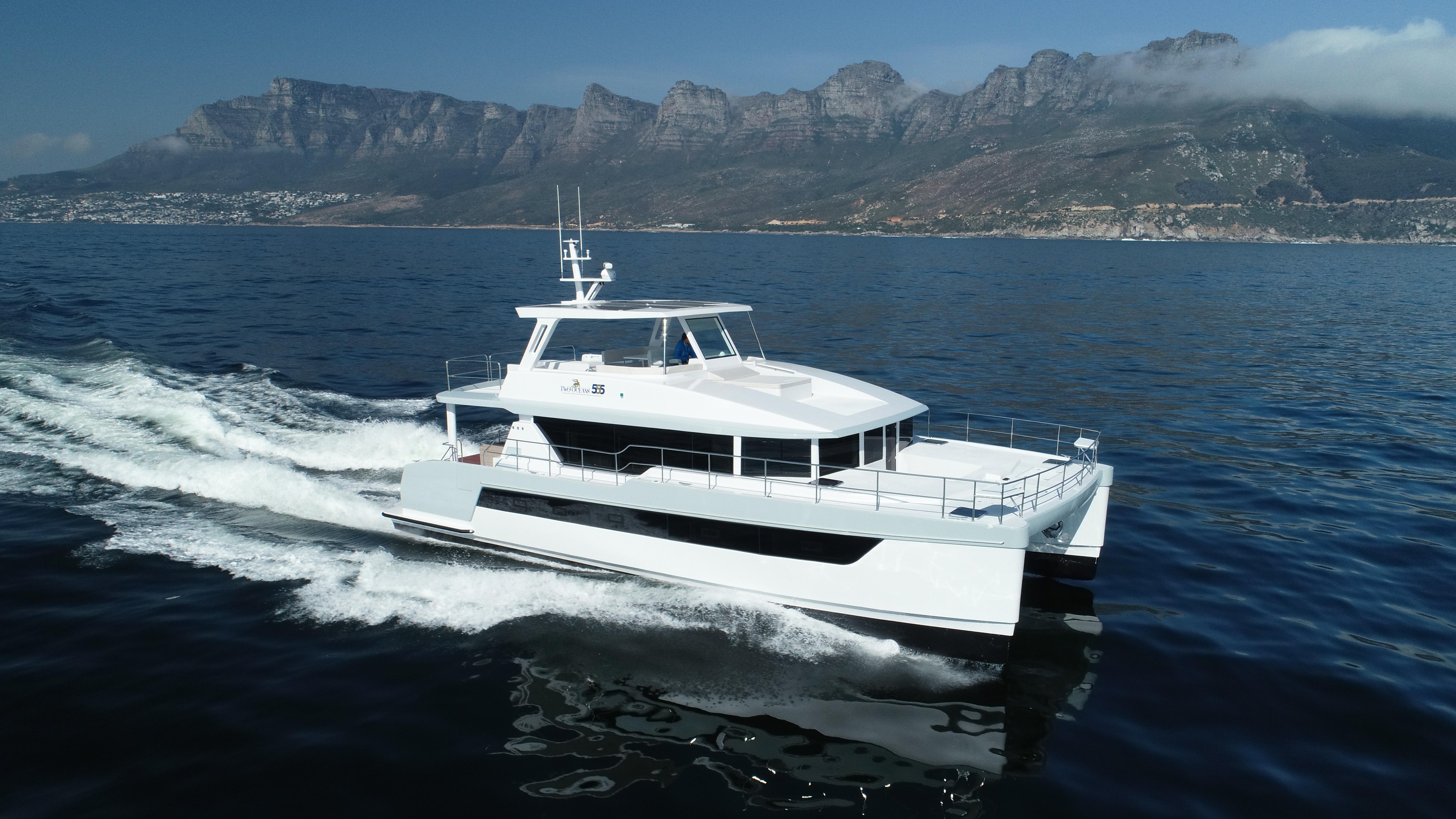 Two Oceans 555 Exterior