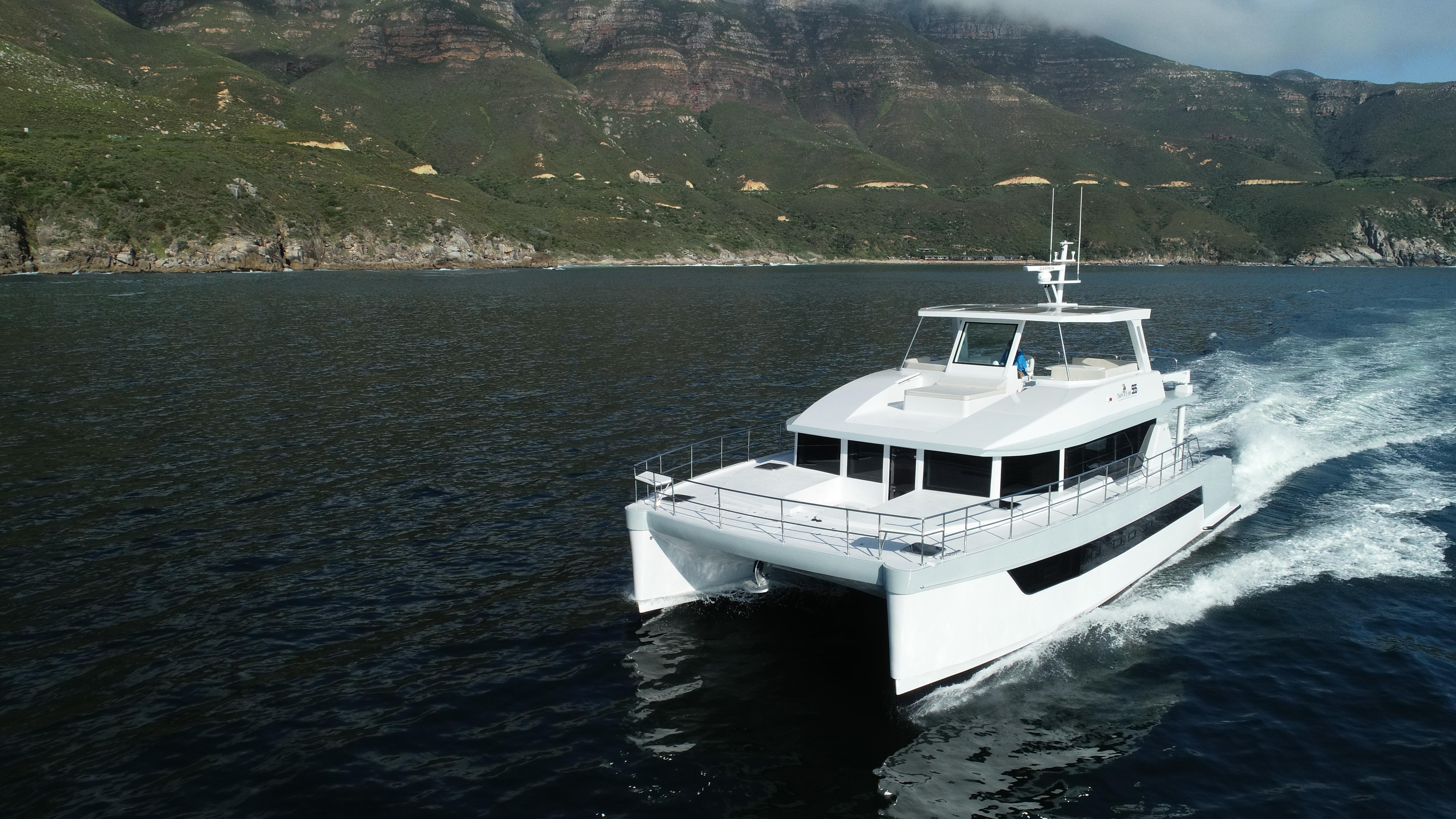 Two Oceans 555 Exterior