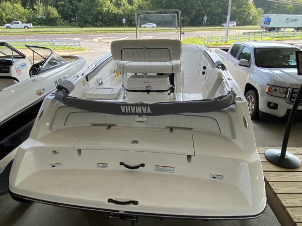 2018 Yamaha boat for sale, model of the boat is 210 FSH Deluxe & Image # 6 of 10
