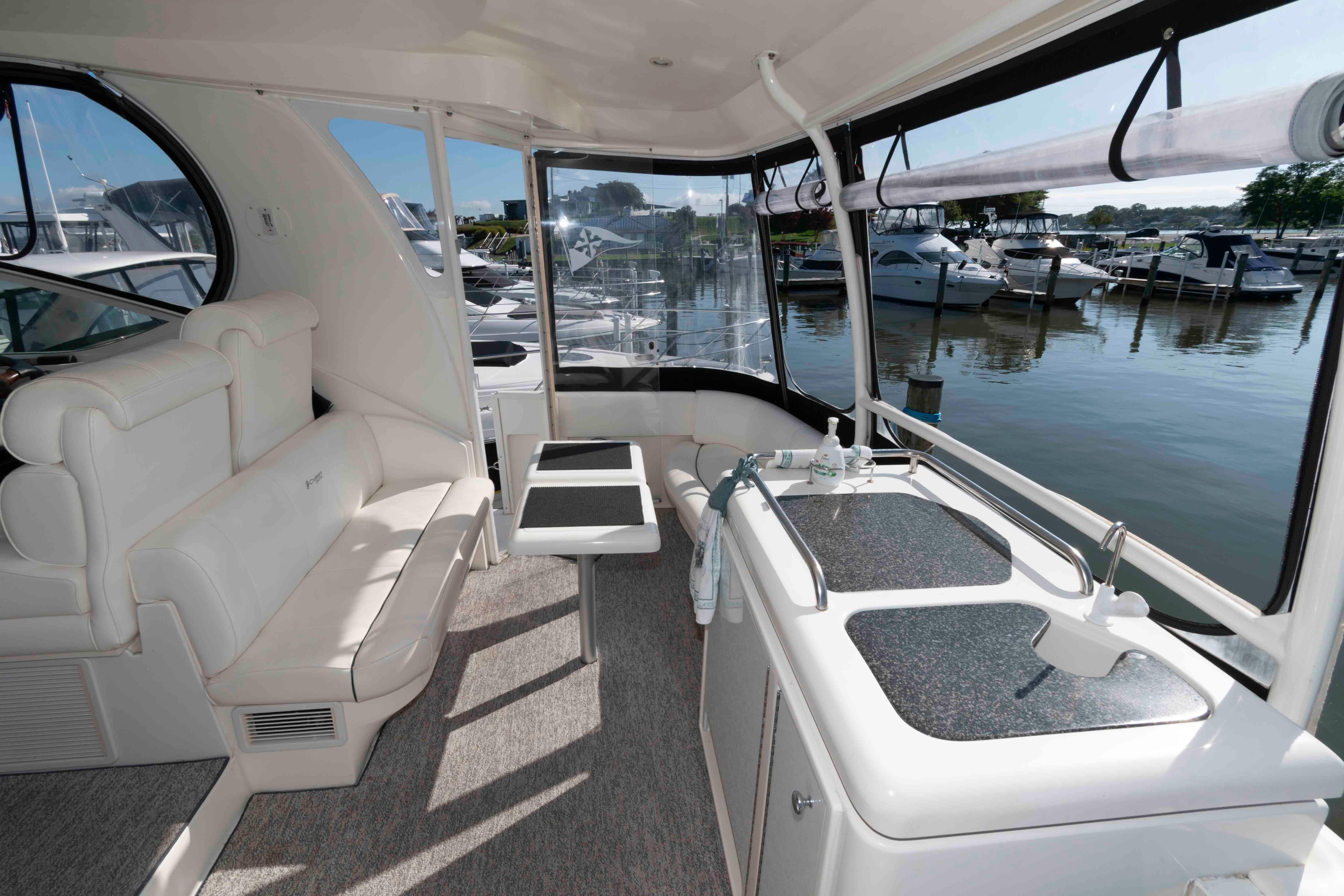 M 10347 RD Knot 10 Yacht Sales