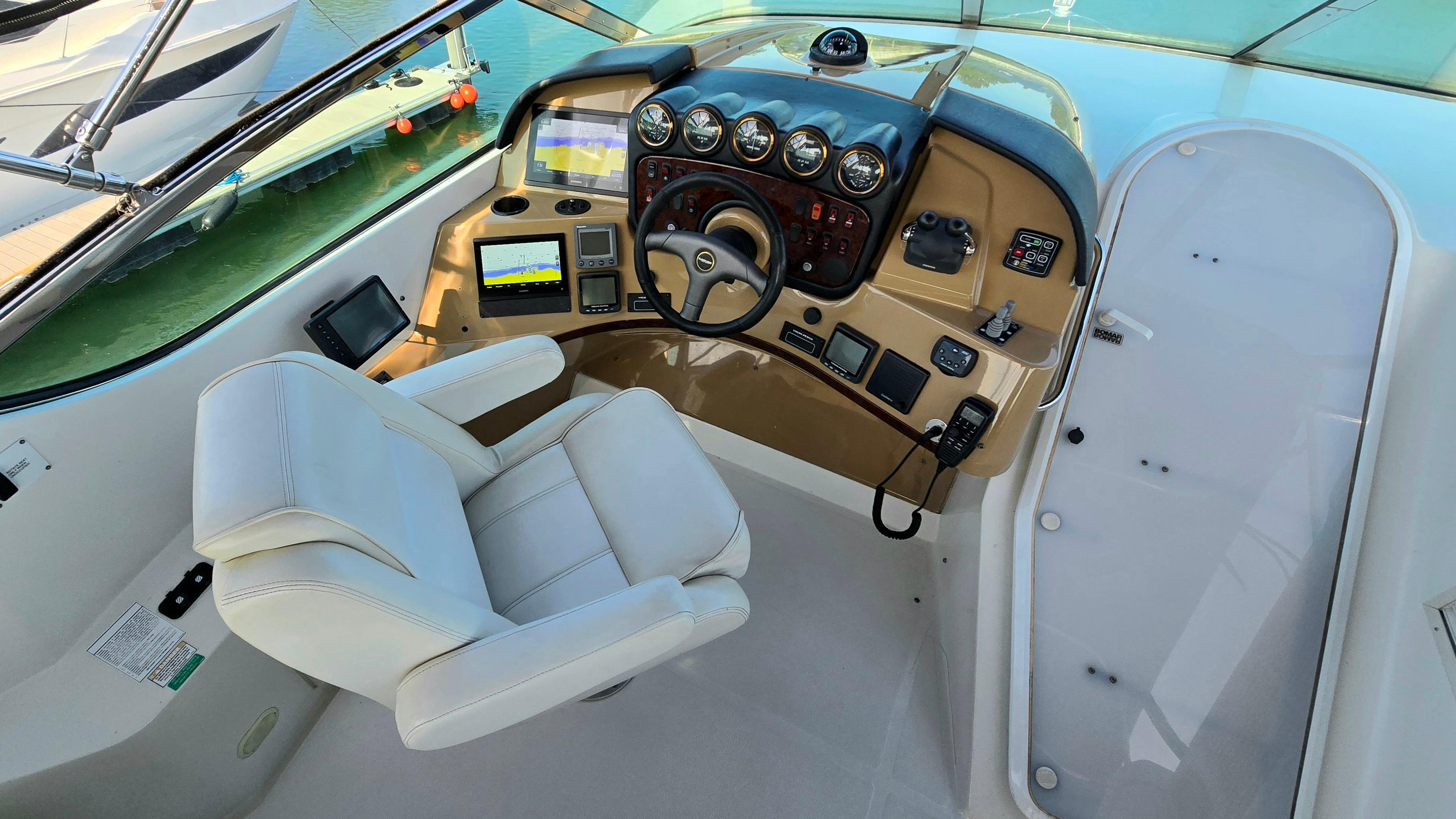 2004-carver-570-voyager-pilothouse-power-9836507-983044051-0-180620250949-14