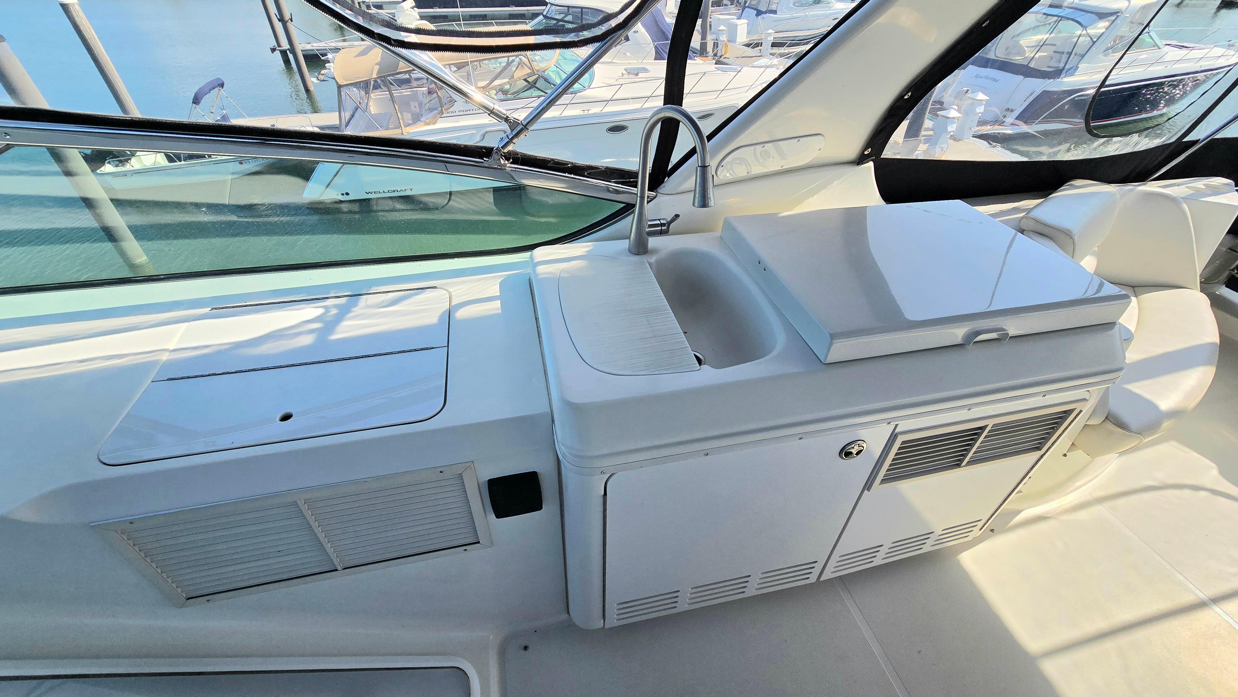 2004-carver-570-voyager-pilothouse-power-9836507-983044052-0-180620250949-16
