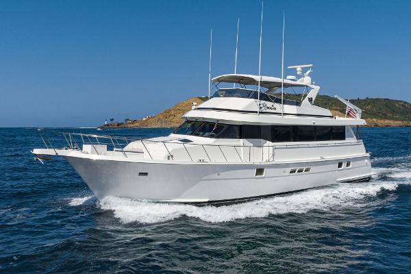 1996 Hatteras 70 Sport Deck Motor Yacht