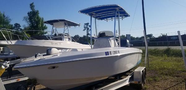 2013 Ocean Runner boat for sale, model of the boat is 21 CC & Image # 1 of 8