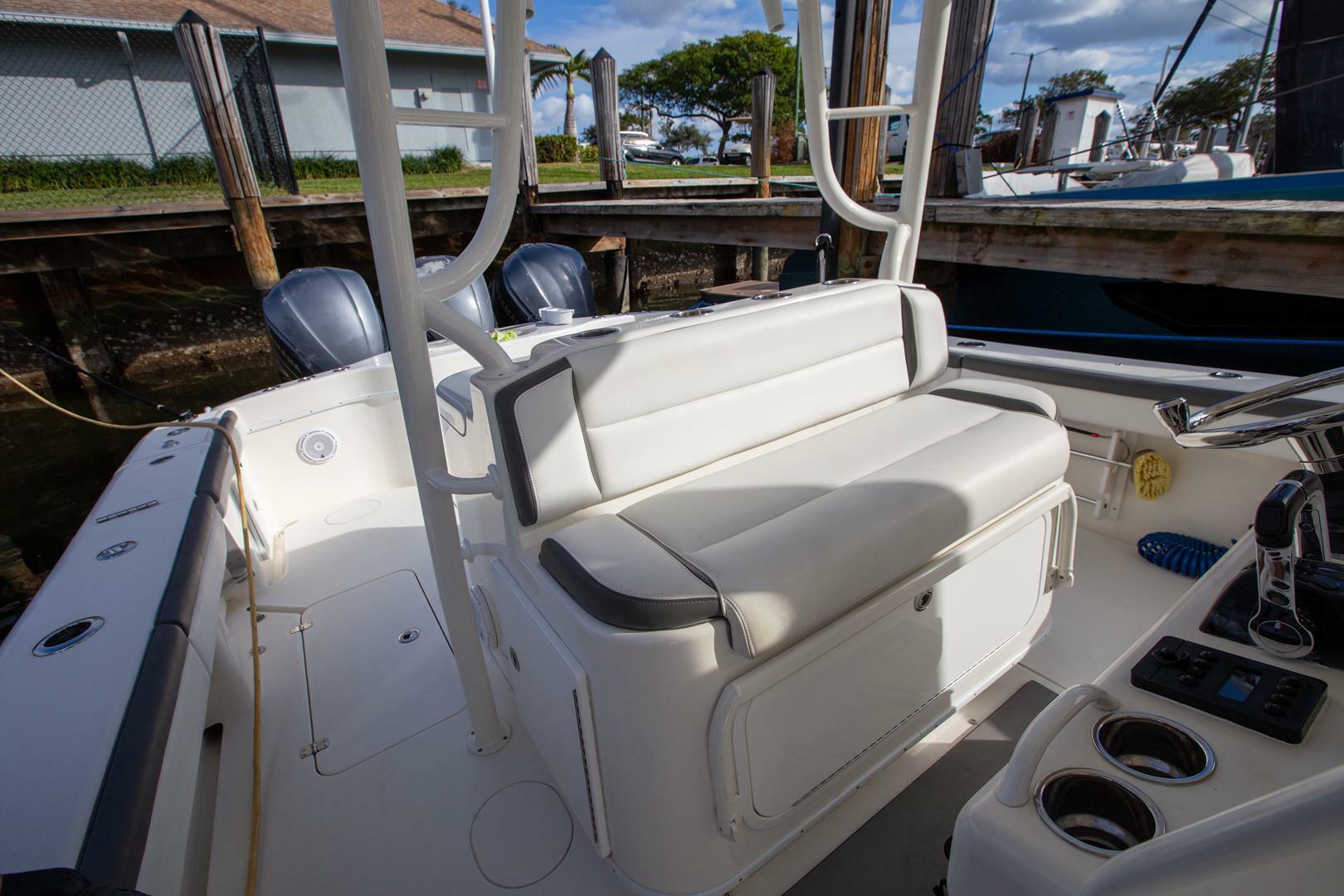 2015-yellowfin-39-offshore-power-9866590-20250709101240638-1