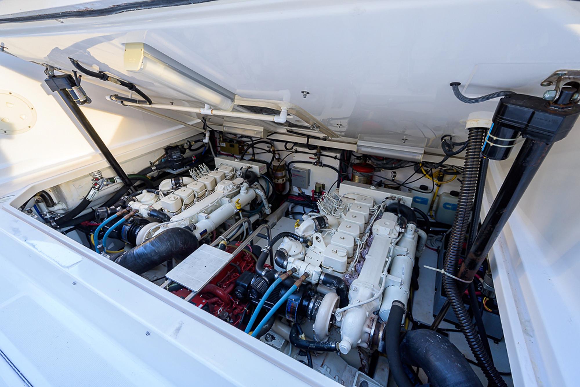 Tiara Yachts 35 Dorado - Exterior photo of engines