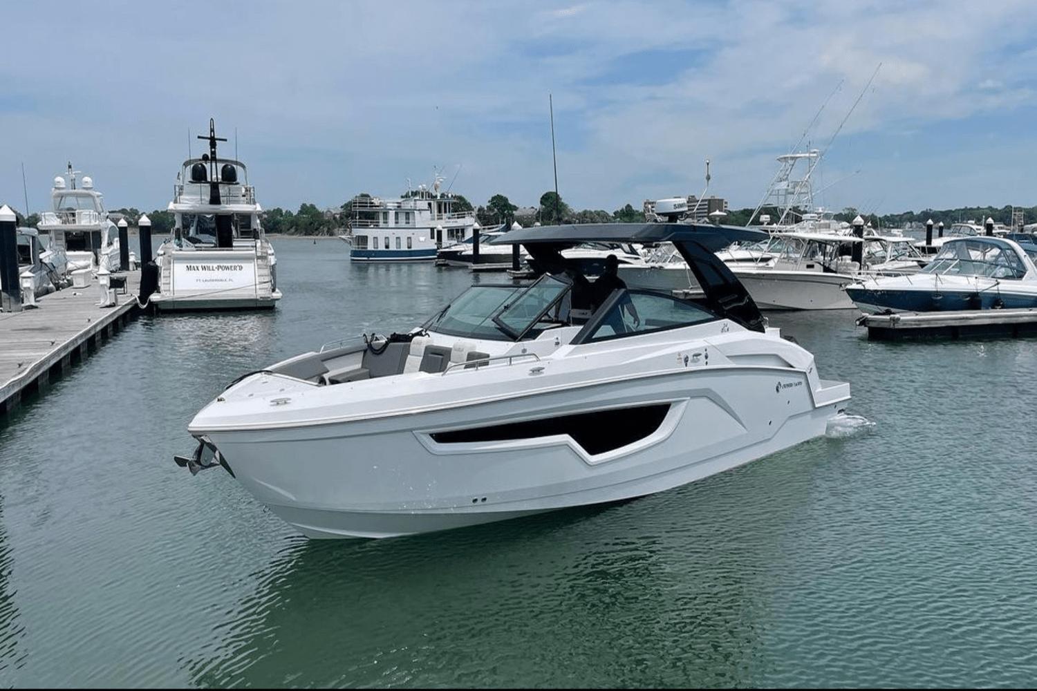 2022 Cruisers 34 gls outboard