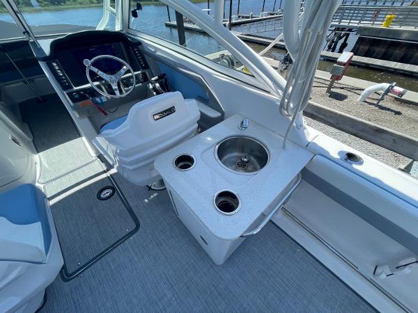 24' Robalo, Listing Number 100914093, - Photo No. 16