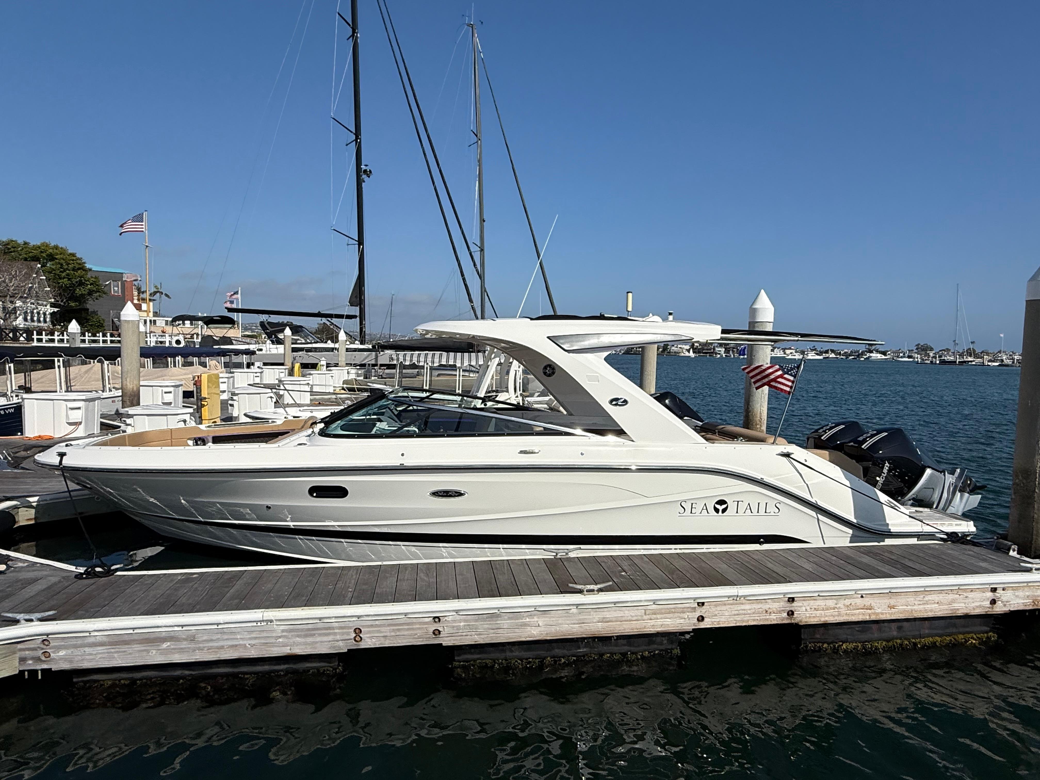 2022 Sea Ray SLX 310 Outboard #TBMB1439LLC inventory image at Sun Country Marine Group, Newport Beach 2022 Sea Ray SLX 310 Outboard #TBMB1439LLC inventory image at Sun Country Marine Group, Newport Beach