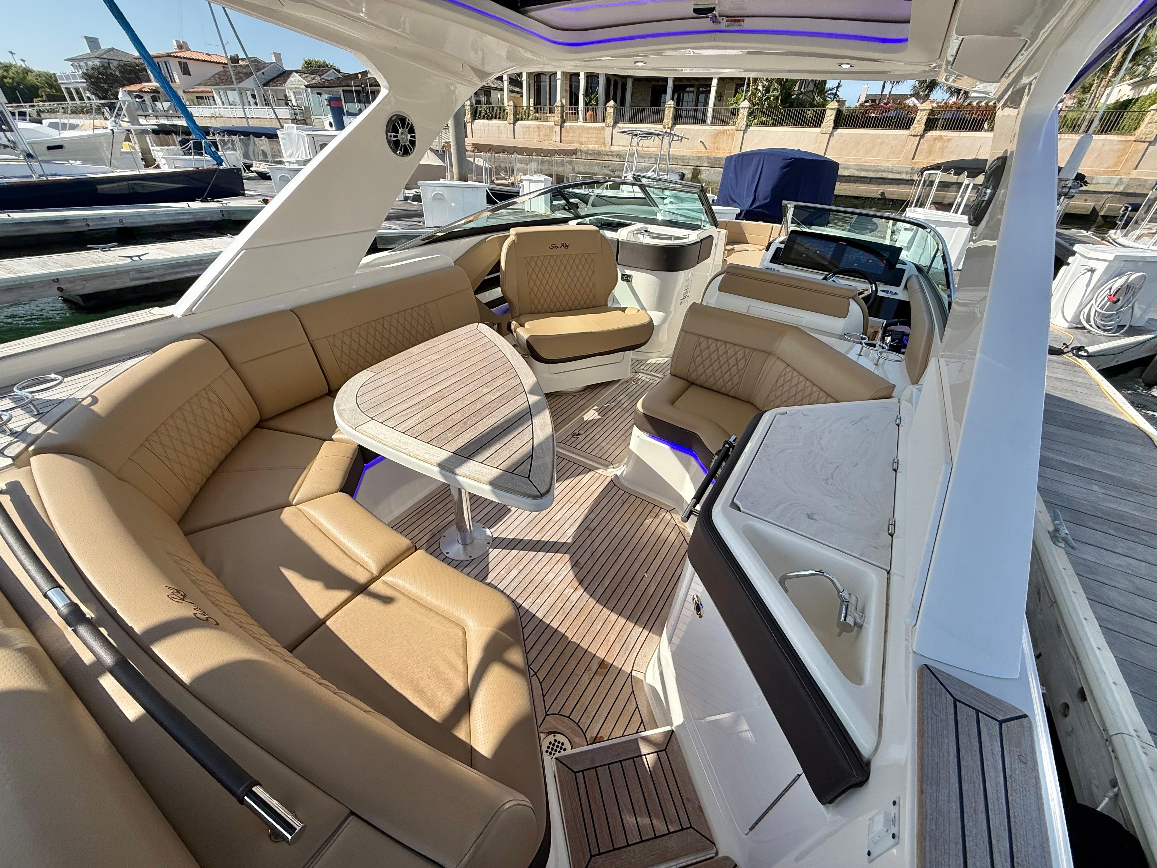2022 Sea Ray SLX 310 Outboard #TBMB1439LLC inventory image at Sun Country Marine Group, Newport Beach 2022 Sea Ray SLX 310 Outboard #TBMB1439LLC inventory image at Sun Country Marine Group, Newport Beach