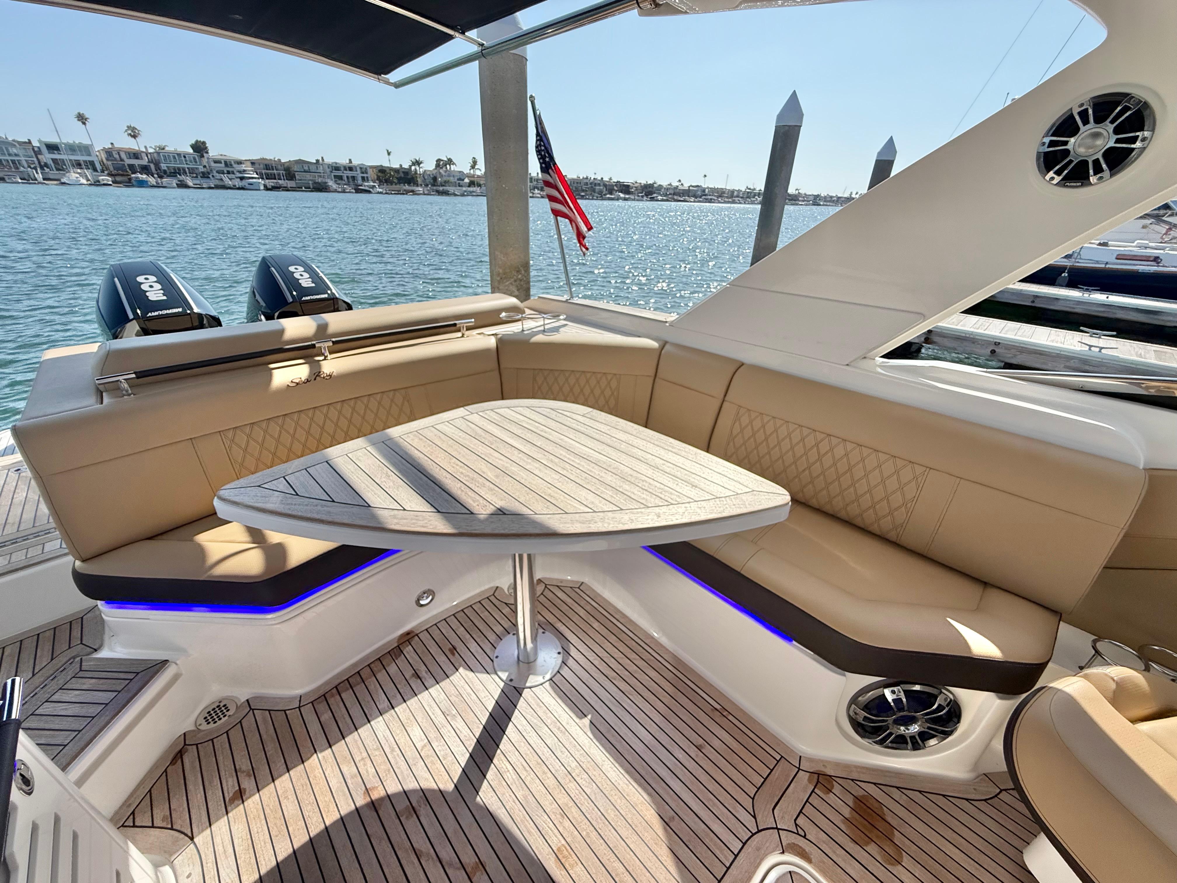 2022 Sea Ray SLX 310 Outboard #TBMB1439LLC inventory image at Sun Country Marine Group, Newport Beach 2022 Sea Ray SLX 310 Outboard #TBMB1439LLC inventory image at Sun Country Marine Group, Newport Beach