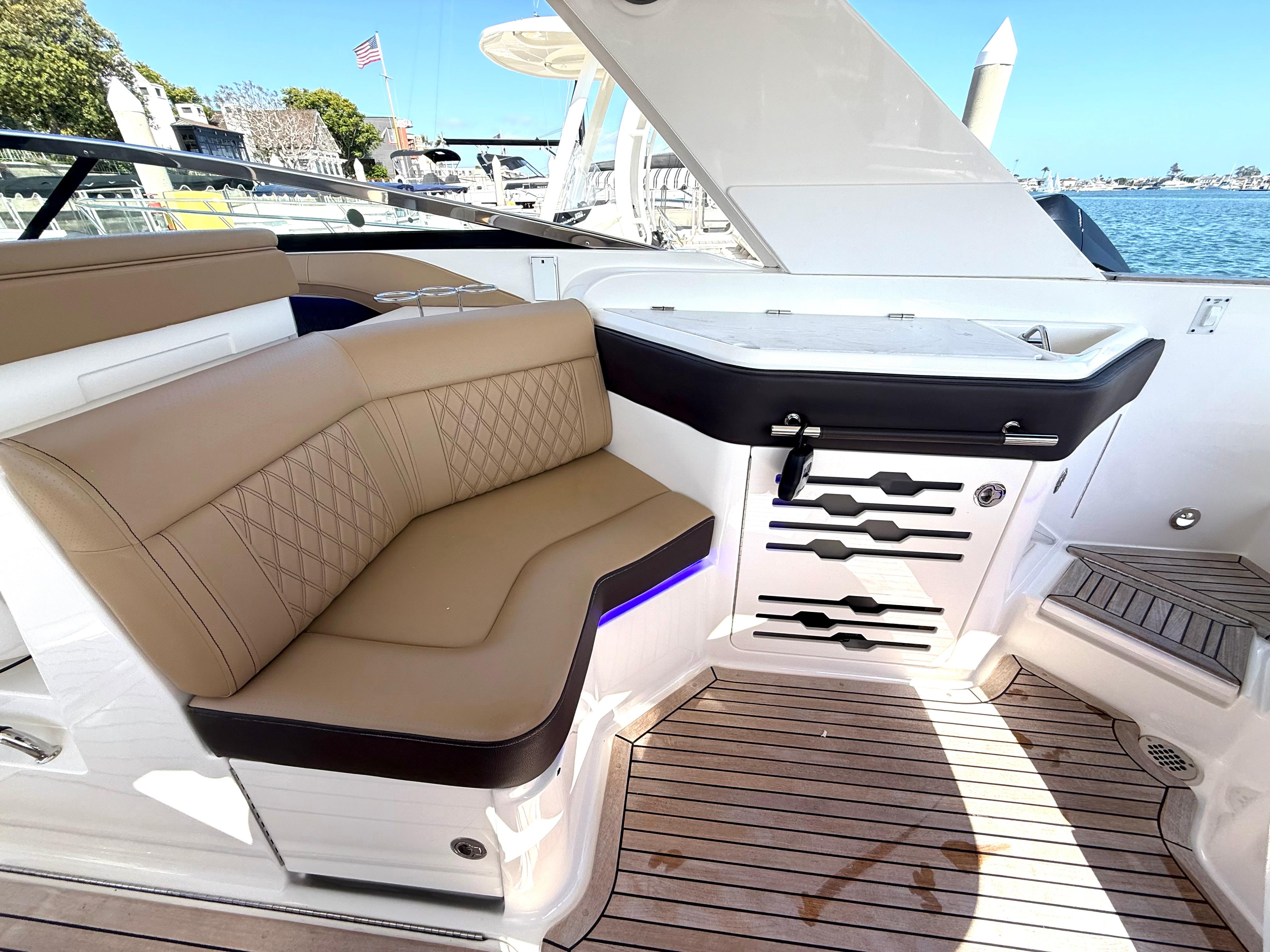 2022 Sea Ray SLX 310 Outboard #TBMB1439LLC inventory image at Sun Country Marine Group, Newport Beach 2022 Sea Ray SLX 310 Outboard #TBMB1439LLC inventory image at Sun Country Marine Group, Newport Beach