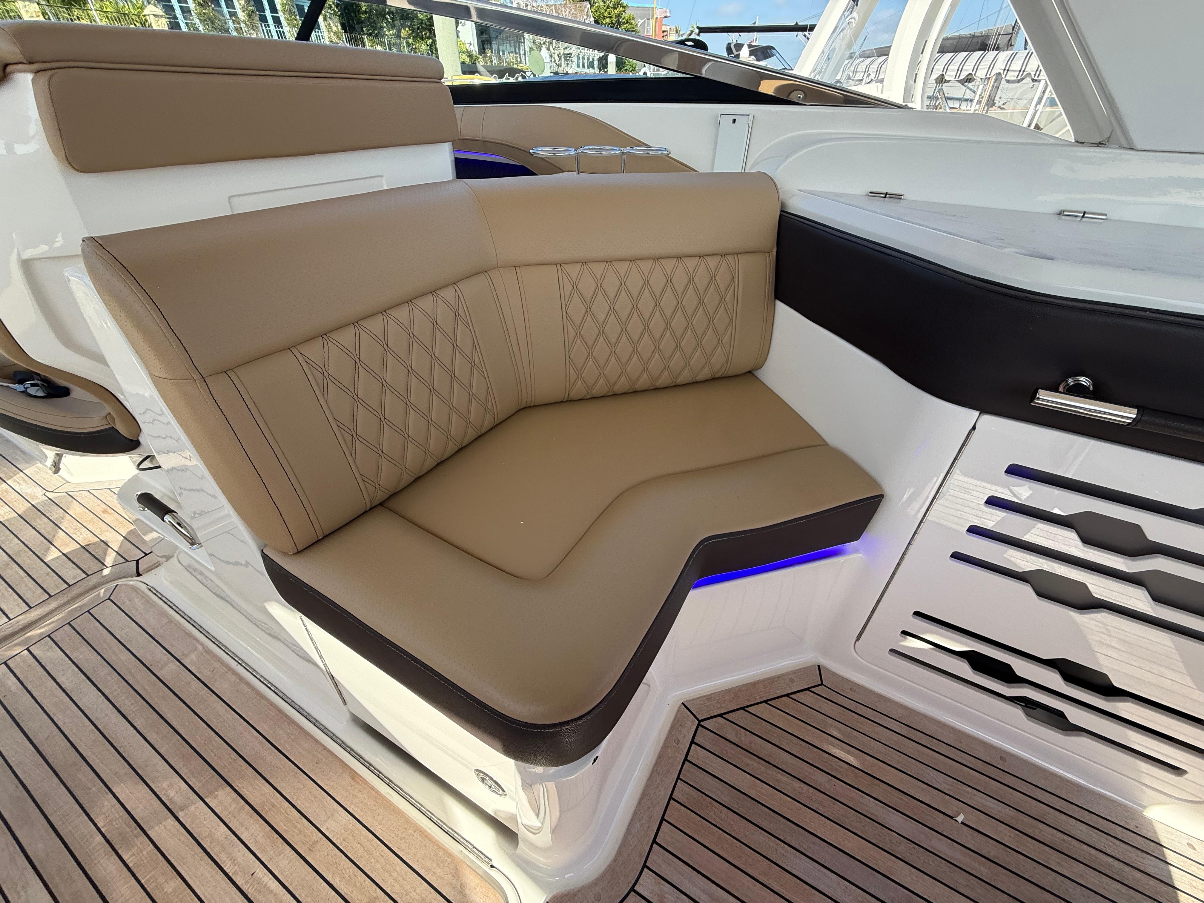 2022 Sea Ray SLX 310 Outboard #TBMB1439LLC inventory image at Sun Country Marine Group, Newport Beach 2022 Sea Ray SLX 310 Outboard #TBMB1439LLC inventory image at Sun Country Marine Group, Newport Beach