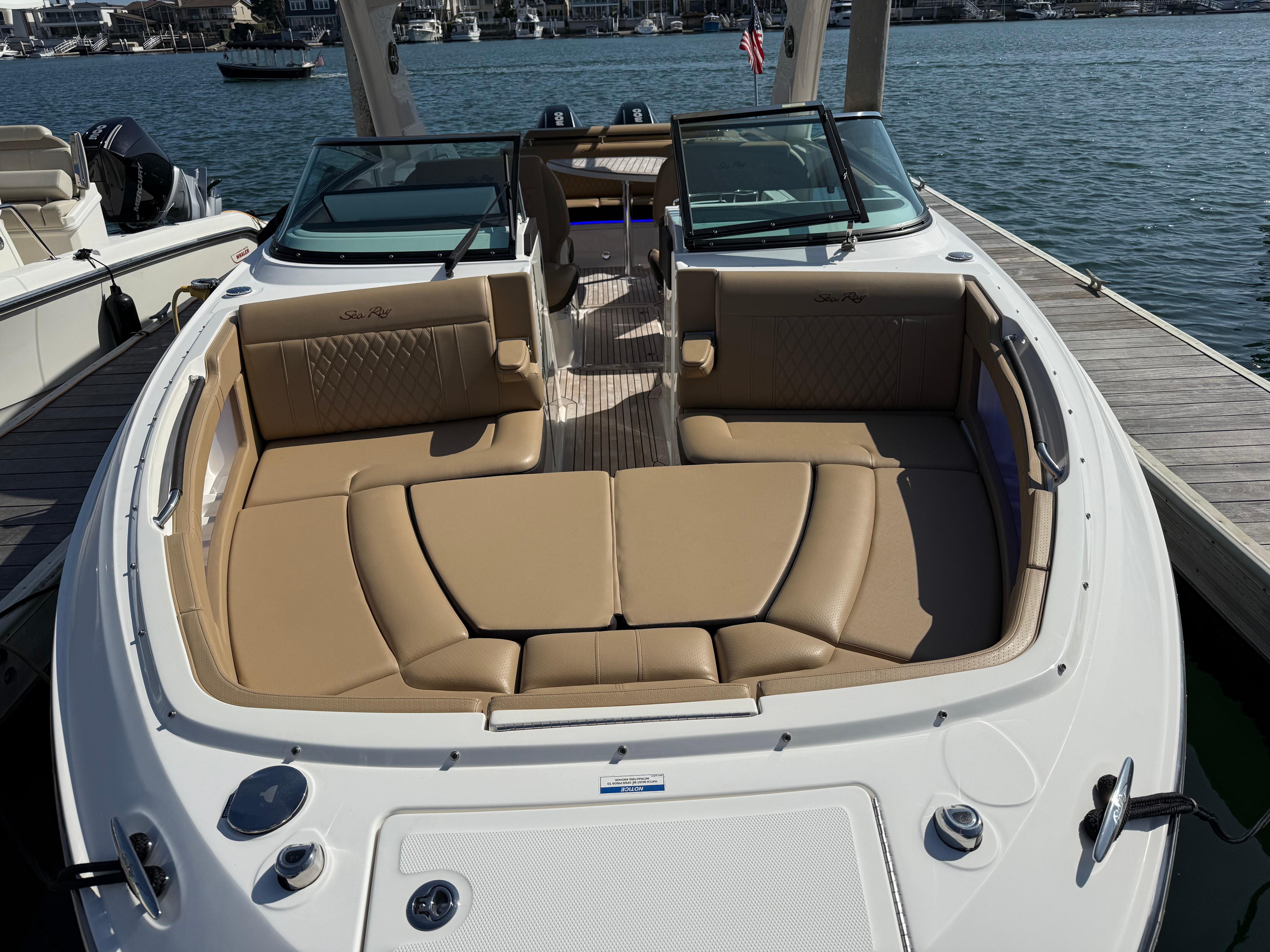 2022 Sea Ray SLX 310 Outboard #TBMB1439LLC inventory image at Sun Country Marine Group, Newport Beach 2022 Sea Ray SLX 310 Outboard #TBMB1439LLC inventory image at Sun Country Marine Group, Newport Beach