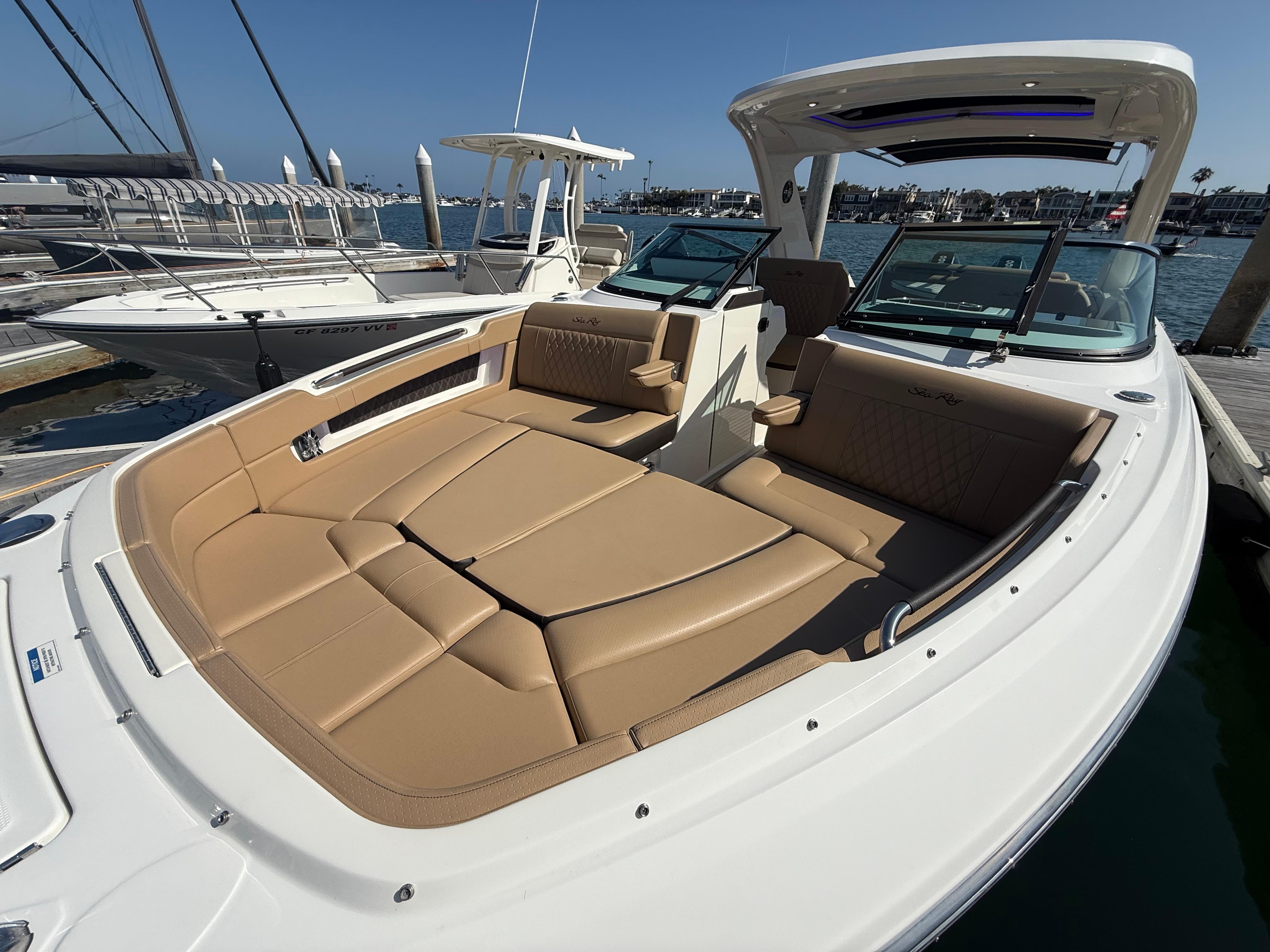 2022 Sea Ray SLX 310 Outboard #TBMB1439LLC inventory image at Sun Country Marine Group, Newport Beach 2022 Sea Ray SLX 310 Outboard #TBMB1439LLC inventory image at Sun Country Marine Group, Newport Beach