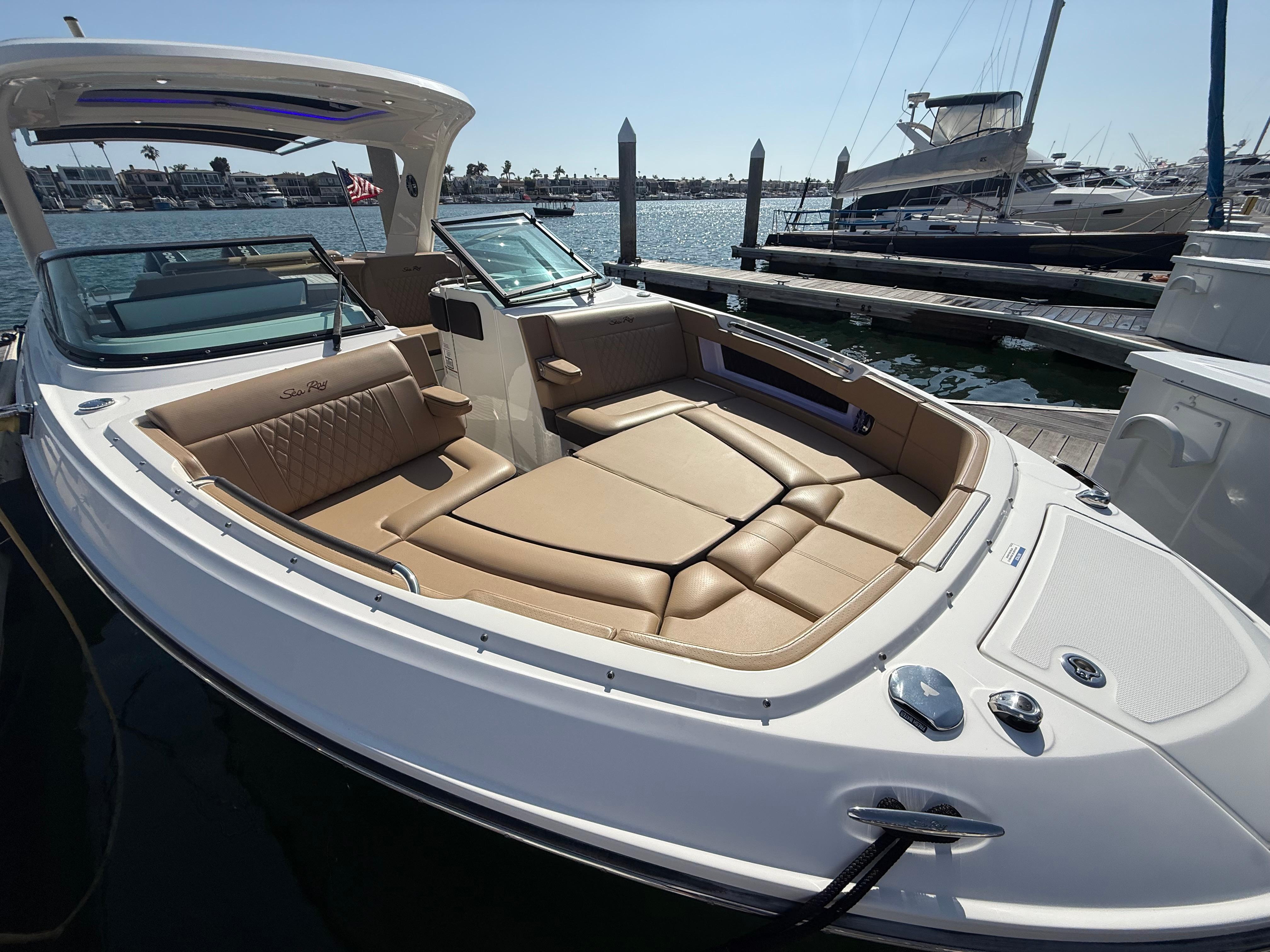 2022 Sea Ray SLX 310 Outboard #TBMB1439LLC inventory image at Sun Country Marine Group, Newport Beach 2022 Sea Ray SLX 310 Outboard #TBMB1439LLC inventory image at Sun Country Marine Group, Newport Beach