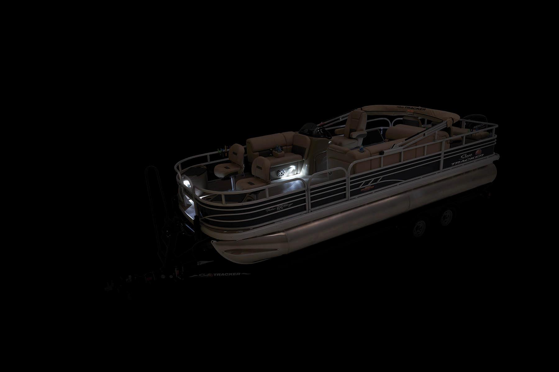 New 2023 Sun Tracker Fishin' Barge 22 DLX in Pearl, MS