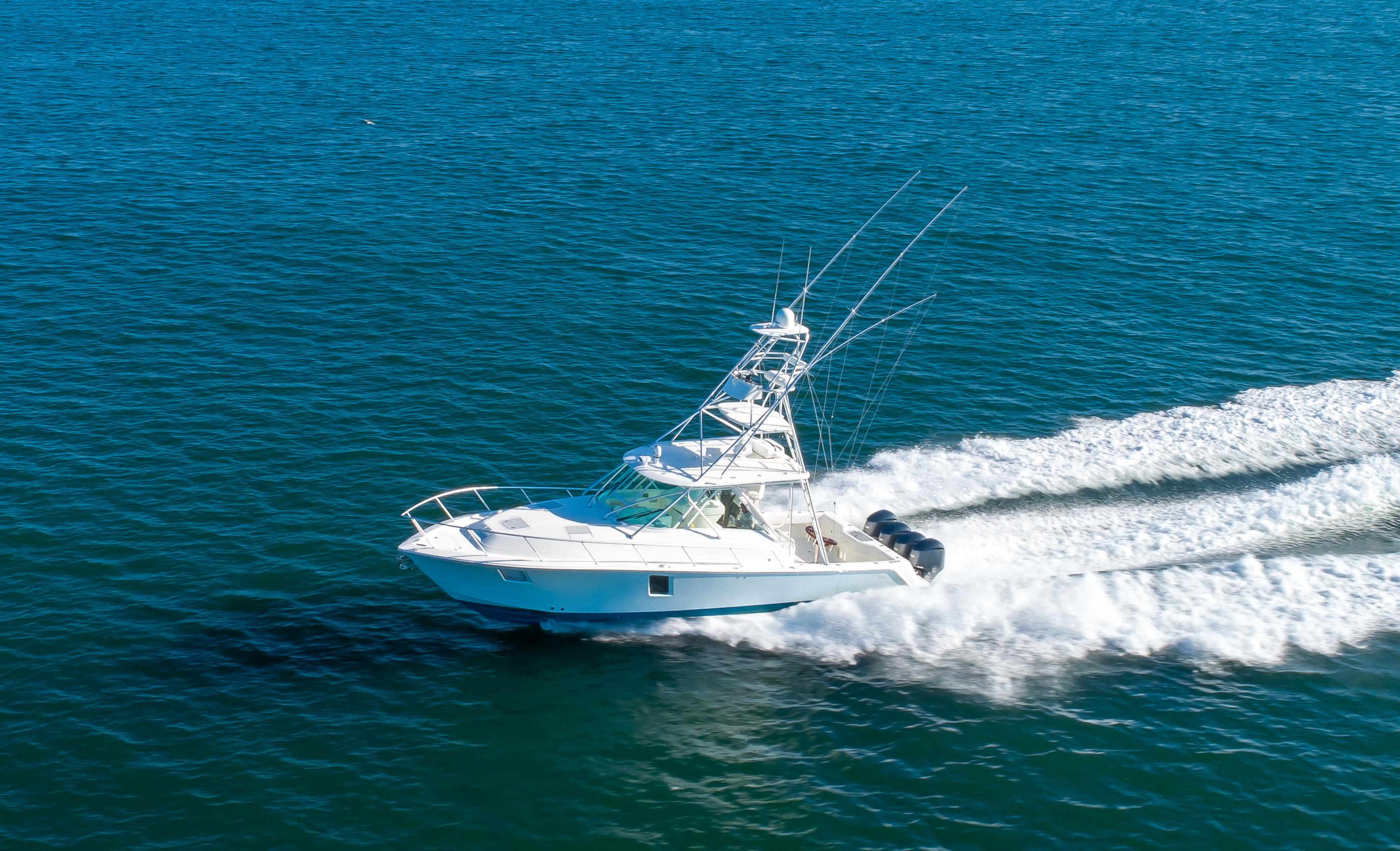 SeaVee 43 Hard Four - Exterior Profile