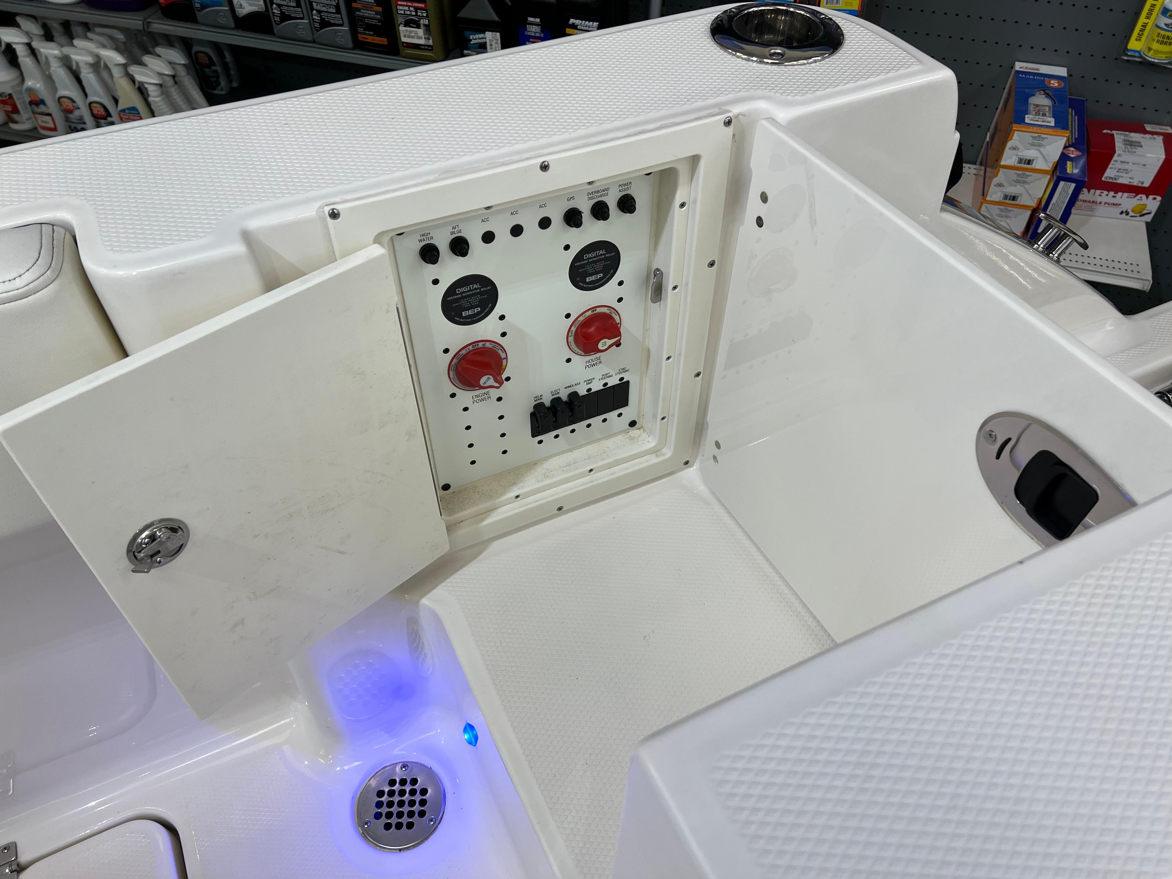 2023-robalo-r250-center-console-power-9846616-20250620105044734-1