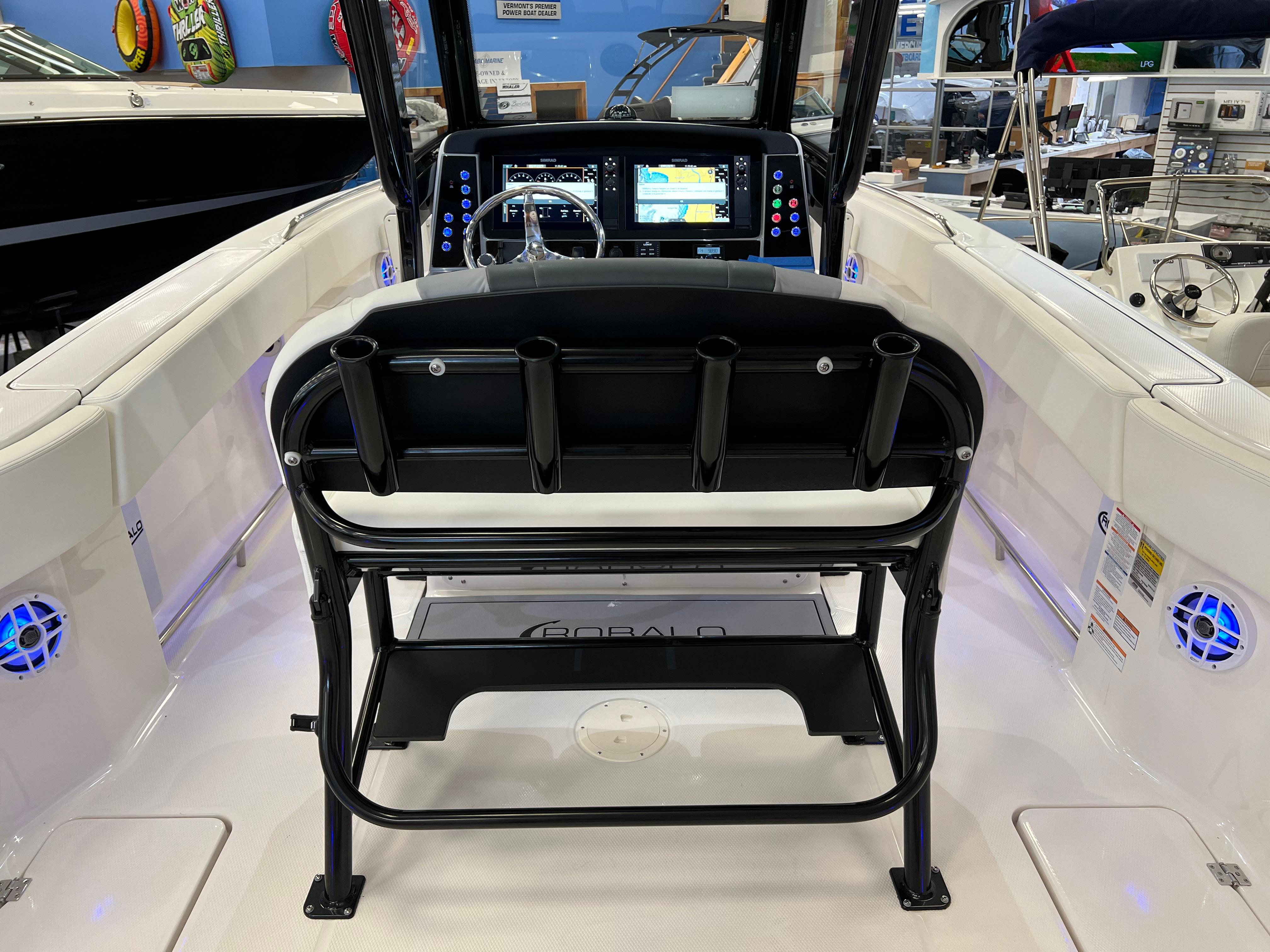 2023-robalo-r250-center-console-power-9846616-20250620105951184-1
