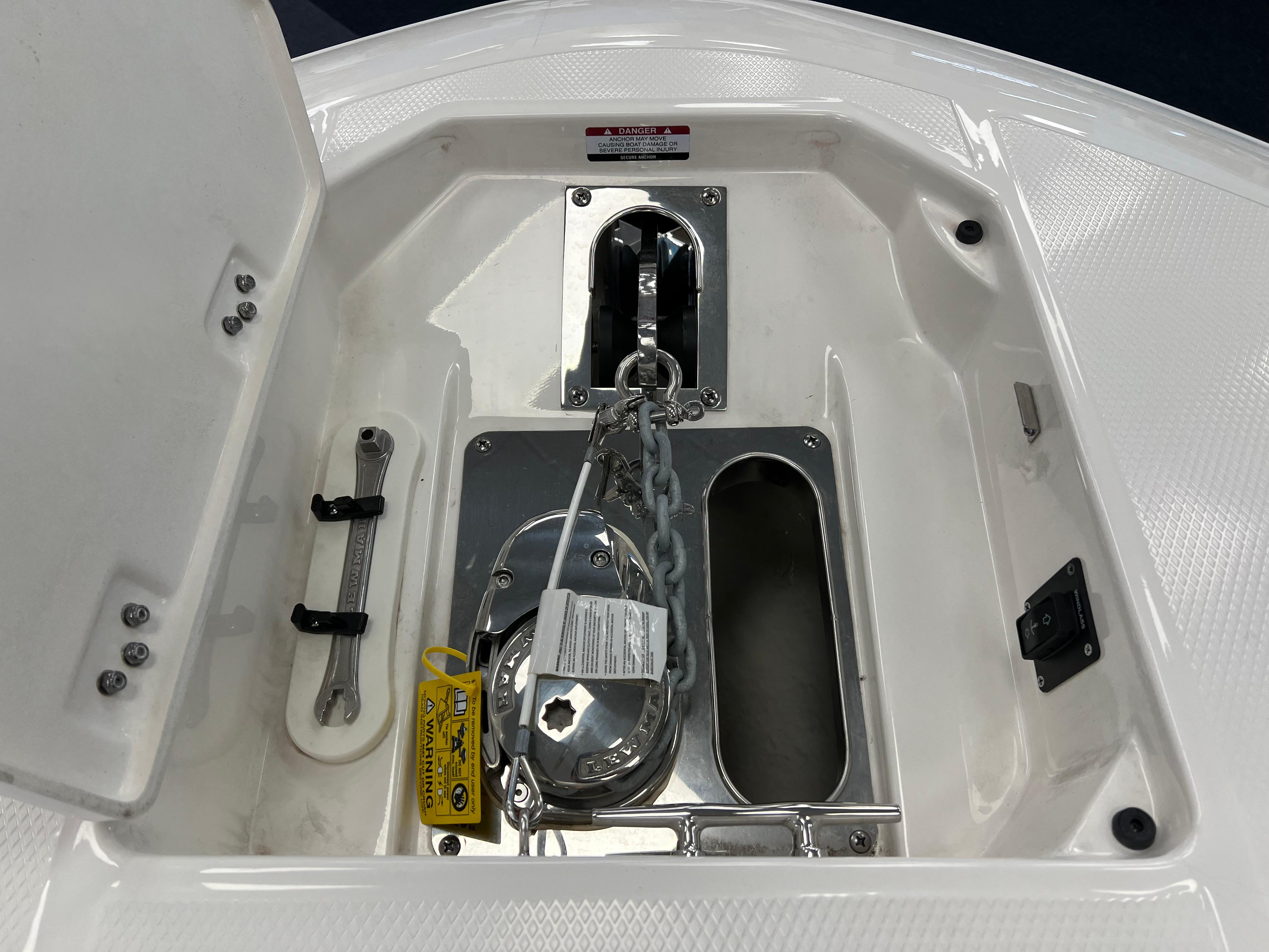 2023-robalo-r250-center-console-power-9846616-20250620110107691-1