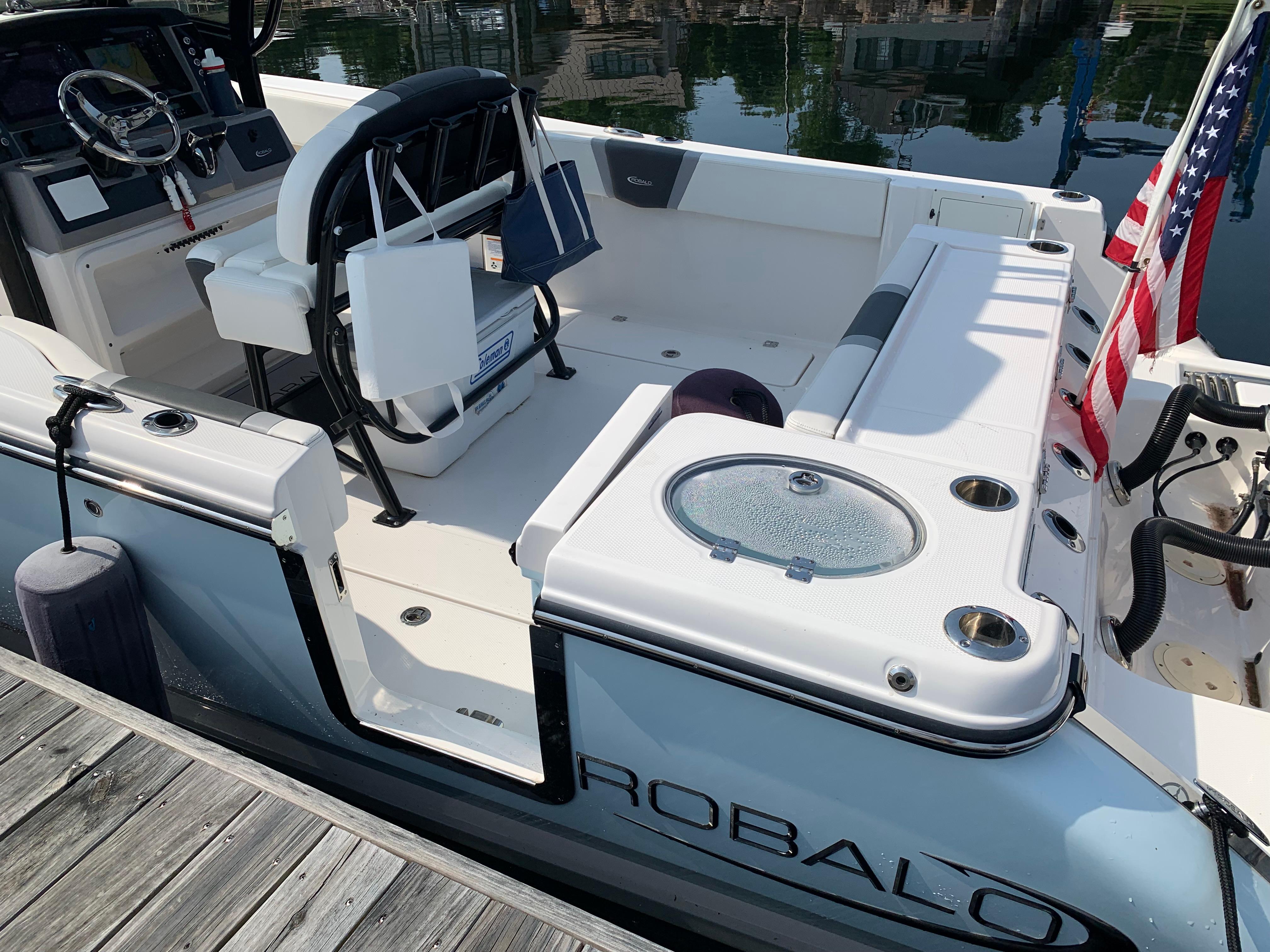 2023-robalo-r250-center-console-power-9846616-20250729063515774-1