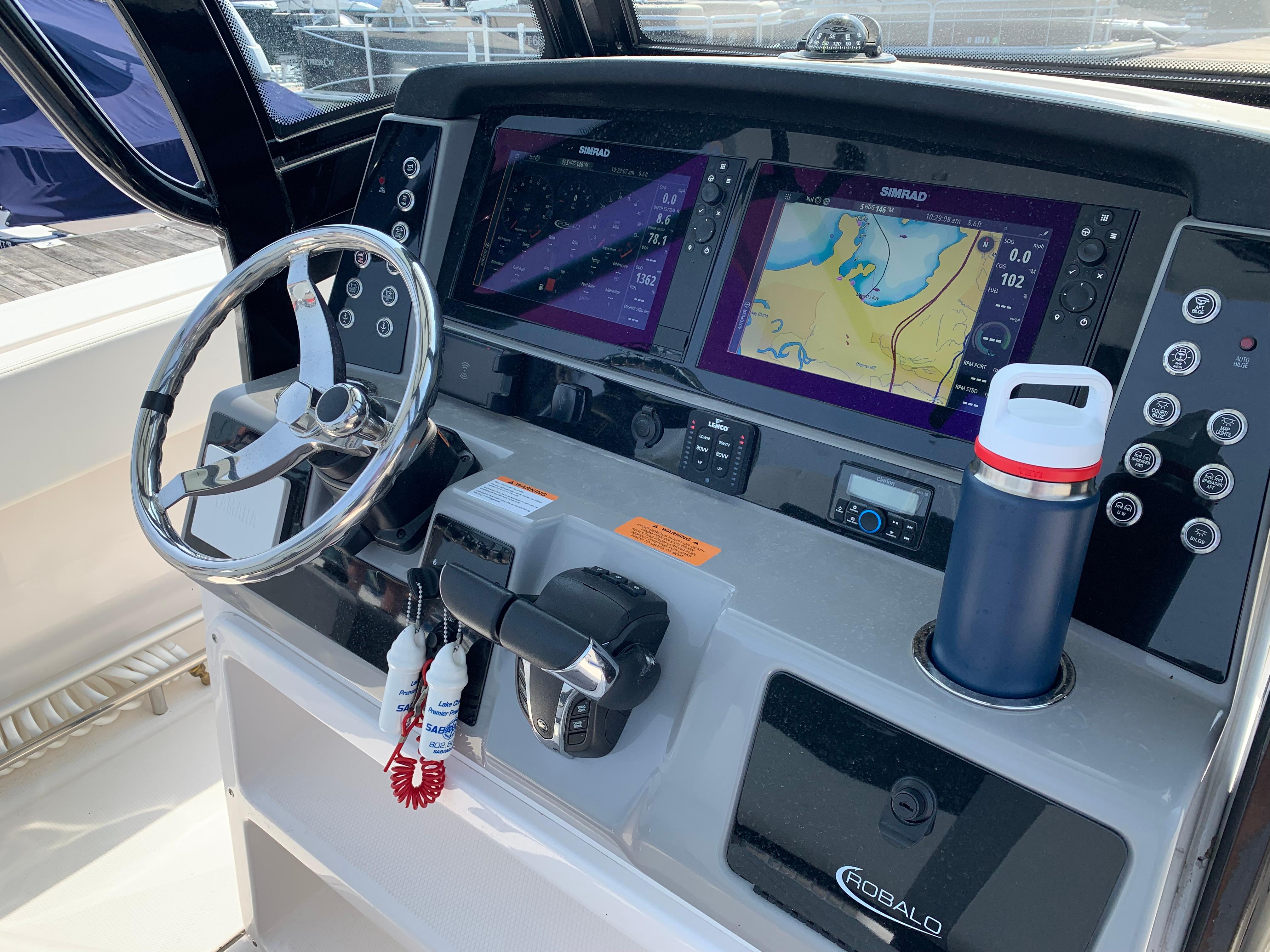 2023-robalo-r250-center-console-power-9846616-20250729063521676-1