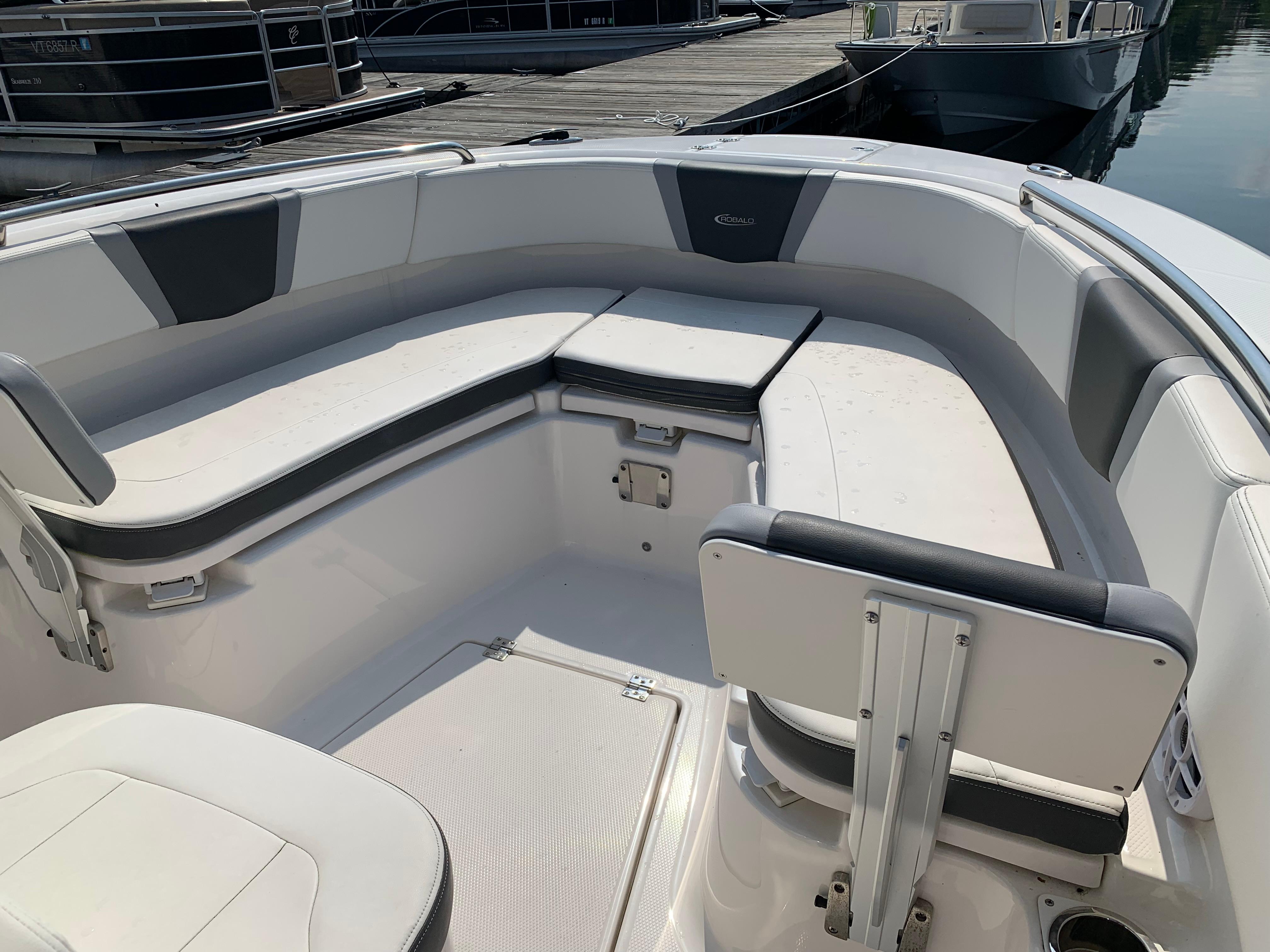 2023-robalo-r250-center-console-power-9846616-20250729063534250-1