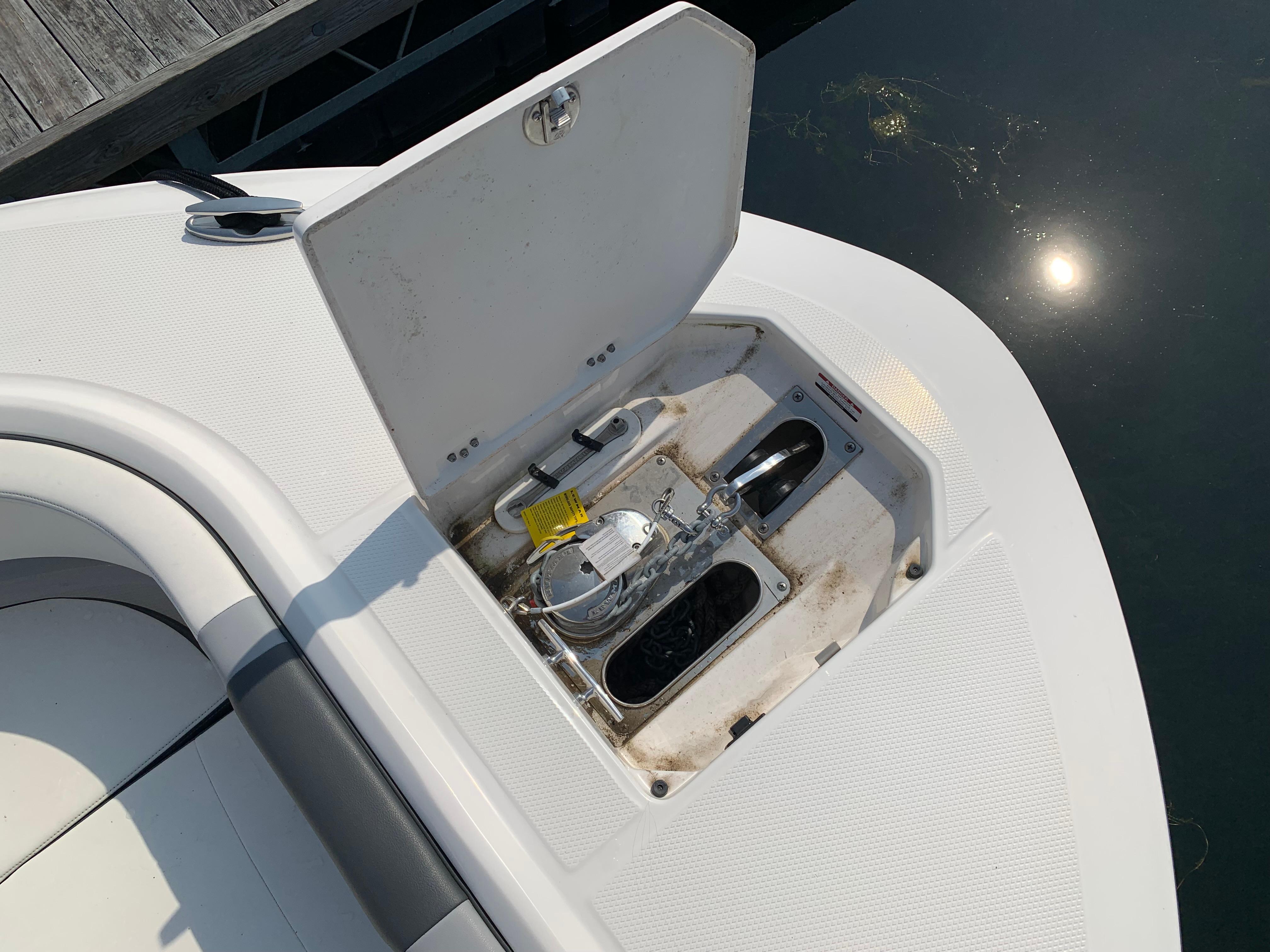 2023-robalo-r250-center-console-power-9846616-20250729063546374-1