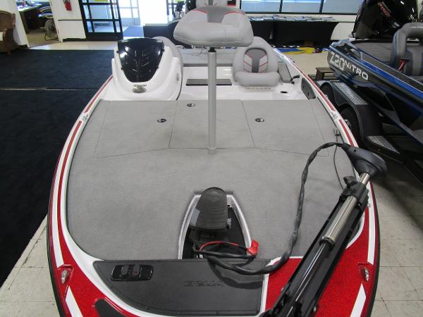 2021 Nitro boat for sale, model of the boat is Z-17 & Image # 6 of 24