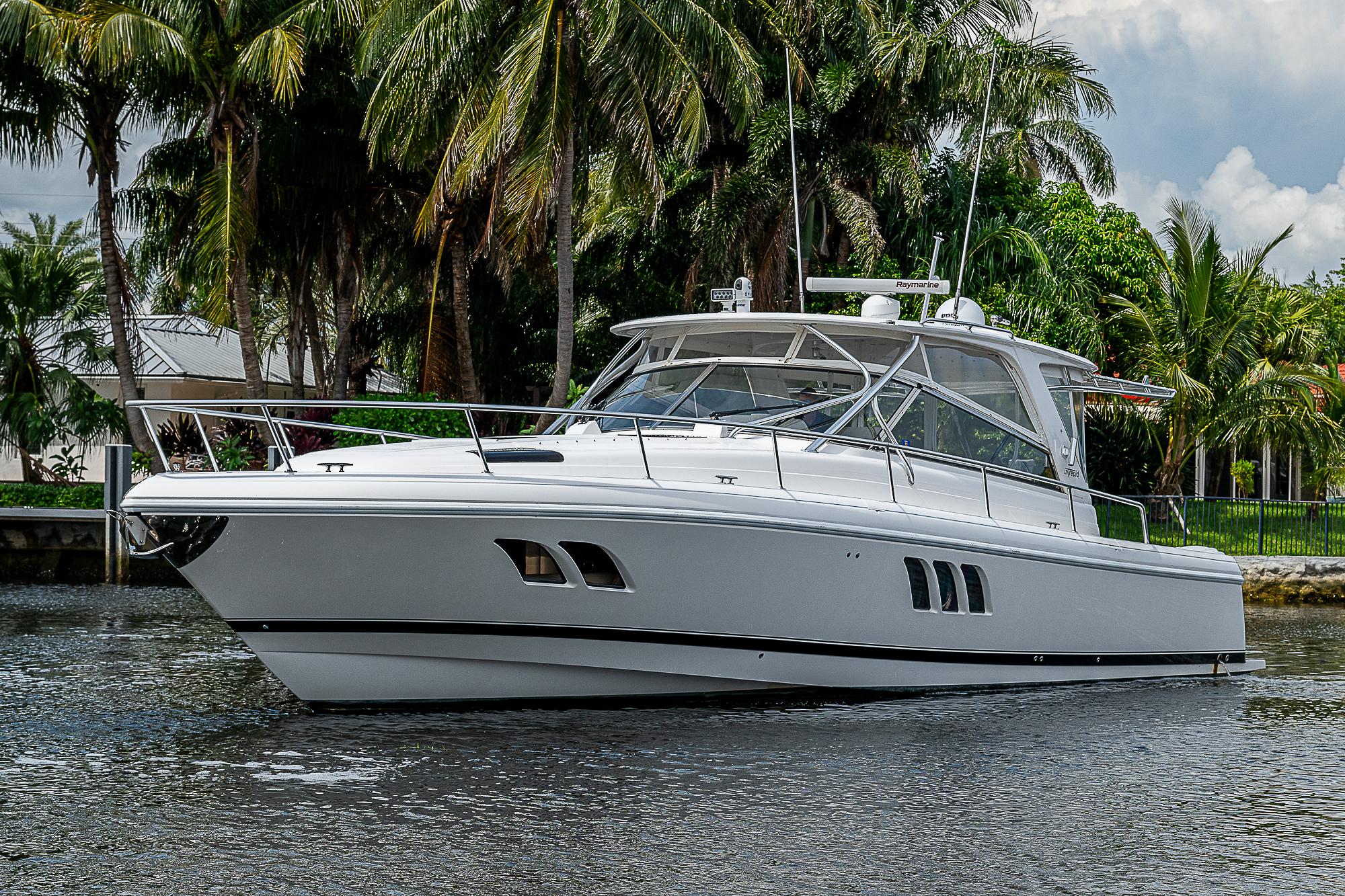 2014 Intrepid 475 sport yacht