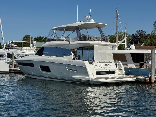 2016 Prestige 550