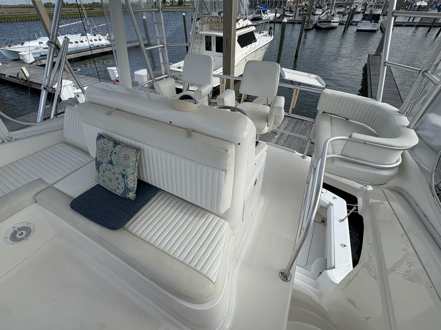 2005-luhrs-41-convertible-power-9796625-20250516102713063-1_XLARGE