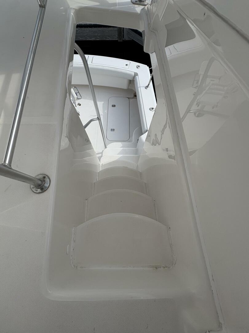 2005-luhrs-41-convertible-power-9796625-20250516102713954-1_XLARGE