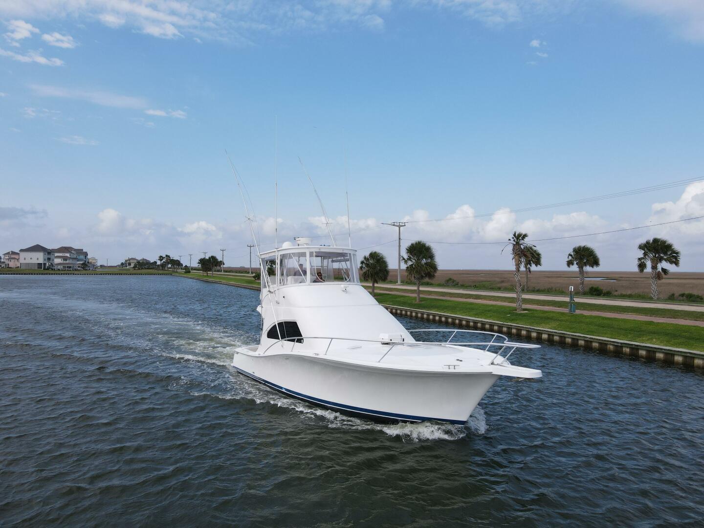 2005-luhrs-41-convertible-power-9796625-20250516102749259-1_XLARGE