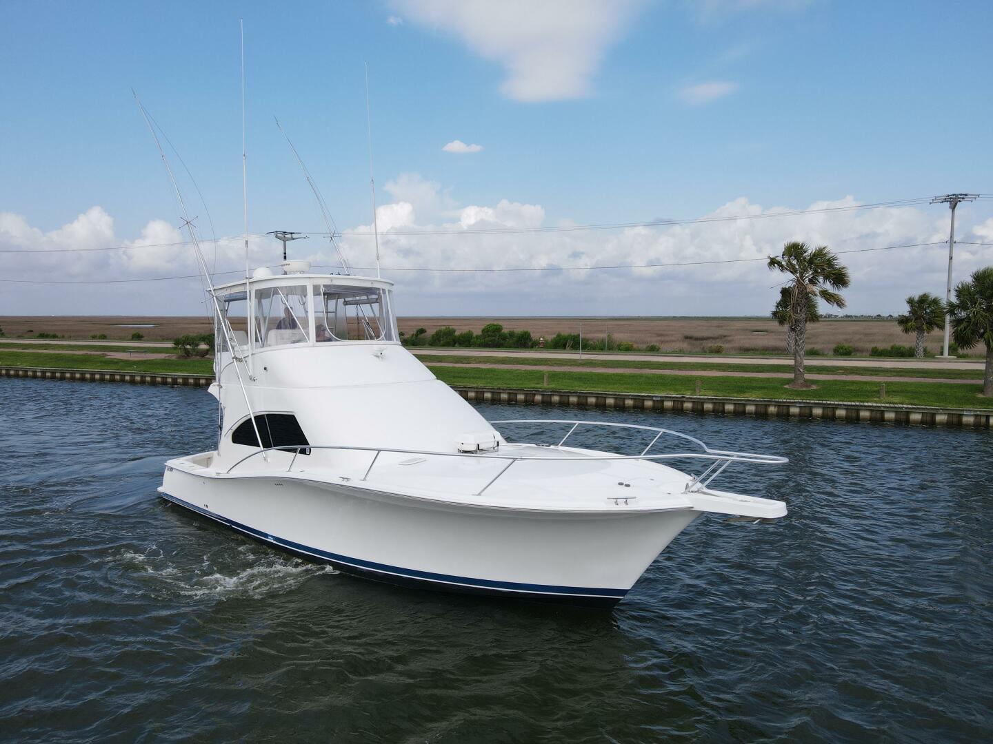 2005-luhrs-41-convertible-power-9796625-20250516102752267-1_XLARGE