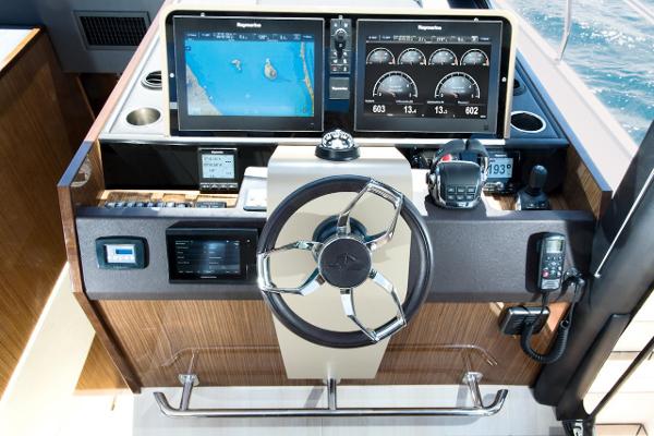 2022 Sealine C530
