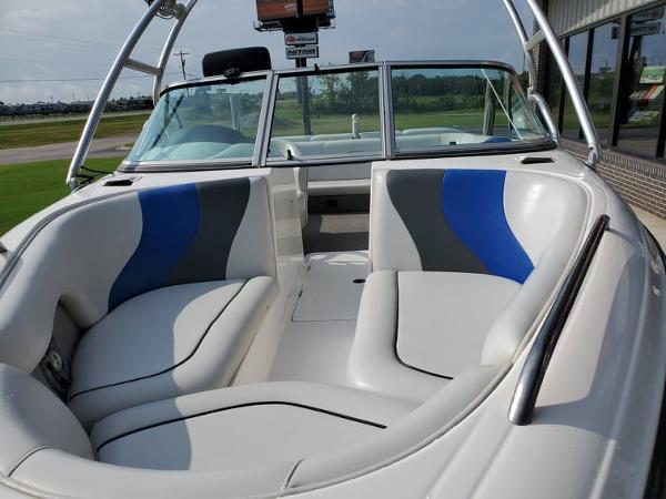 2007 Moomba boat for sale, model of the boat is Outback V & Image # 4 of 7