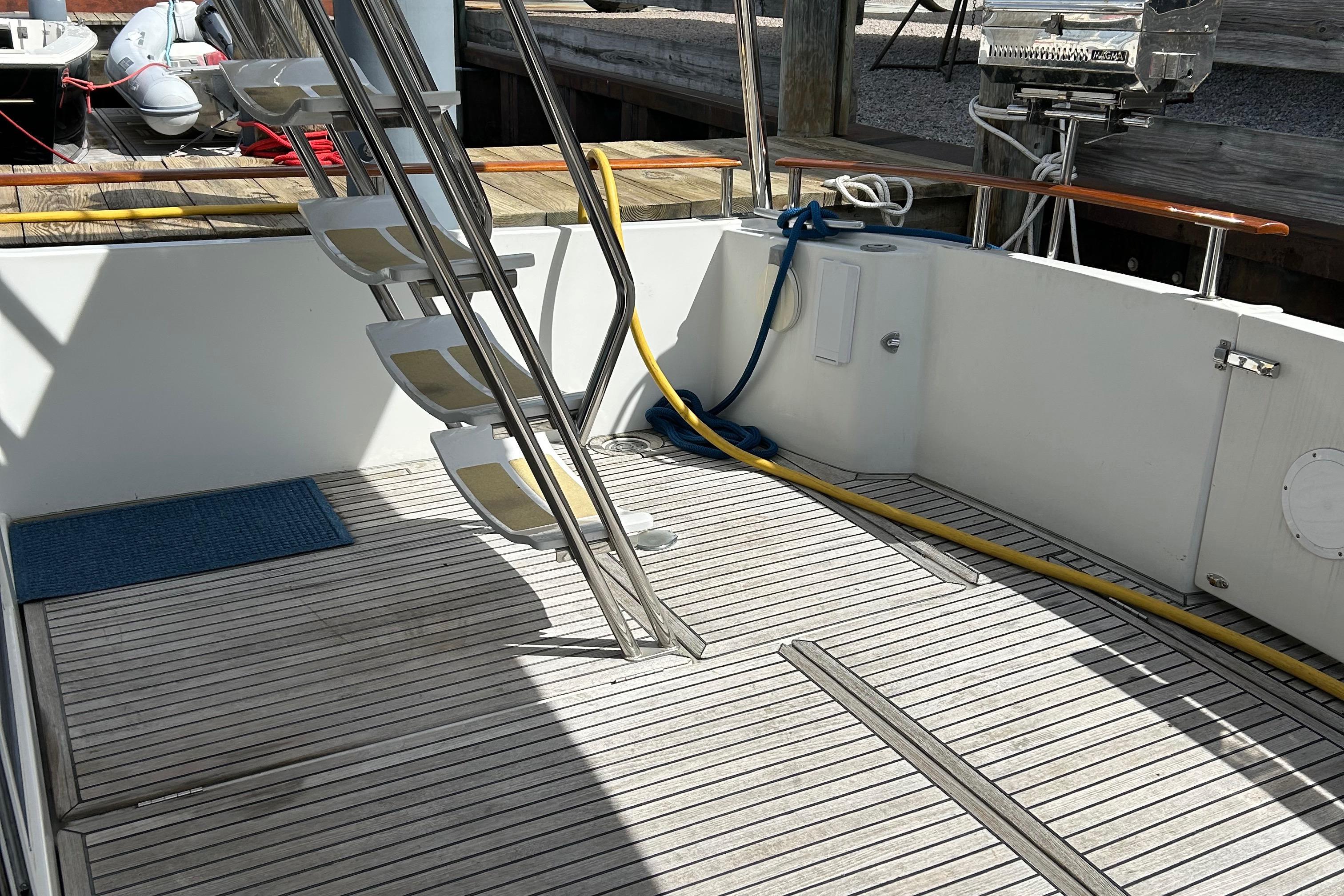 Yacht Photos Pics