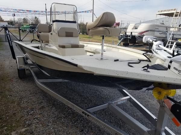 2021 Xpress boat for sale, model of the boat is H20B & Image # 8 of 14