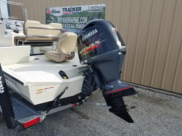 2021 Xpress boat for sale, model of the boat is H20B & Image # 12 of 14