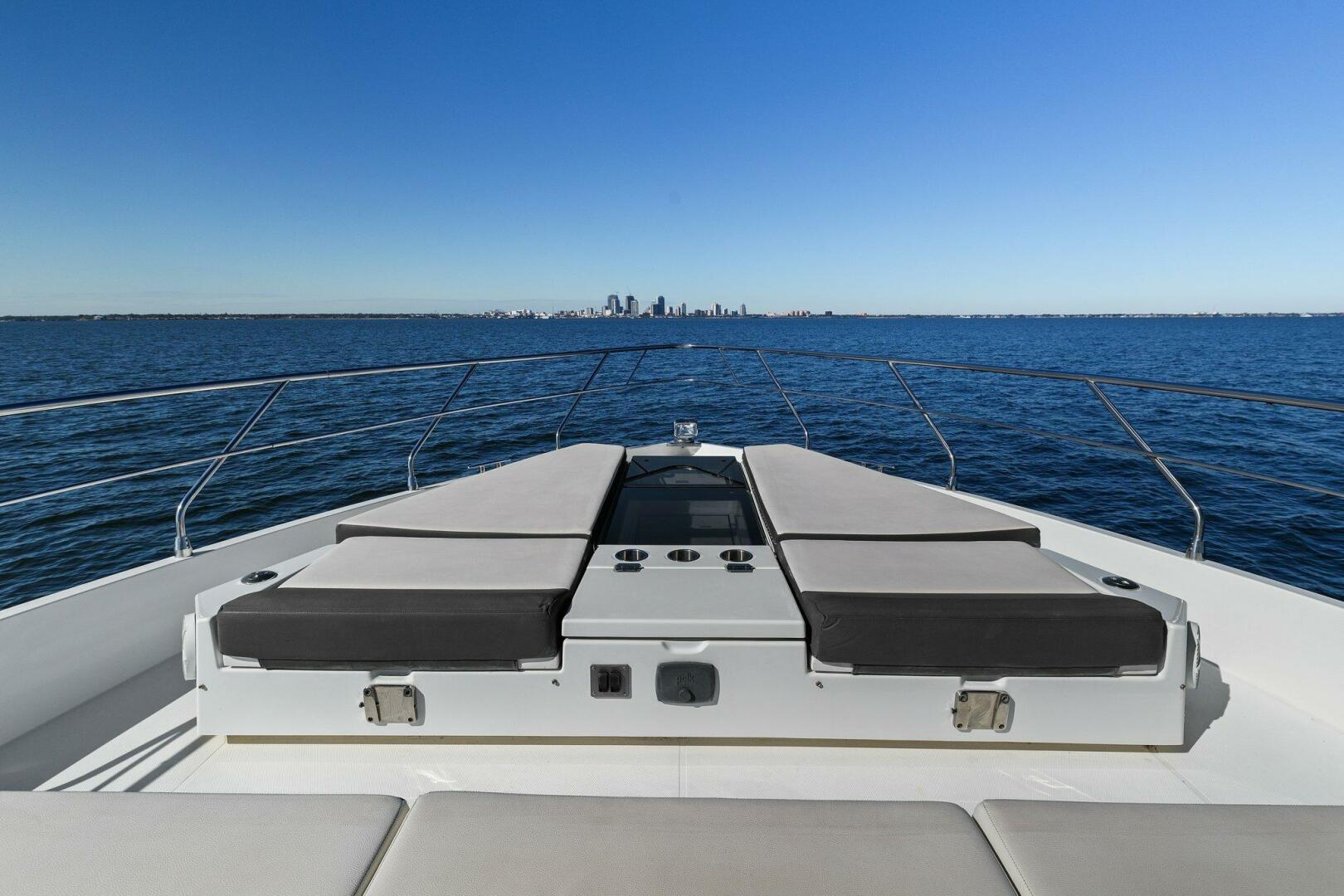 2019-cruisers-yachts-cantius-60-fly-power-9686642-976517343-0-090420250819-16