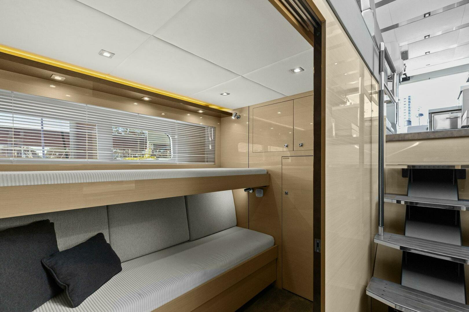 2019-cruisers-yachts-cantius-60-fly-power-9686642-976517345-0-090420250823-71