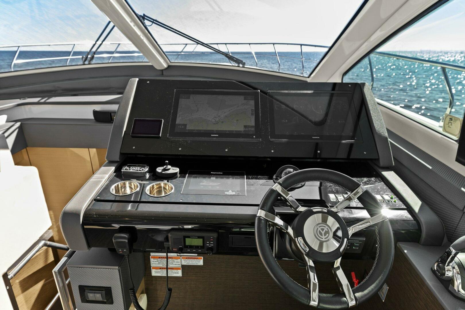 2019-cruisers-yachts-cantius-60-fly-power-9686642-976517366-0-090420250821-50
