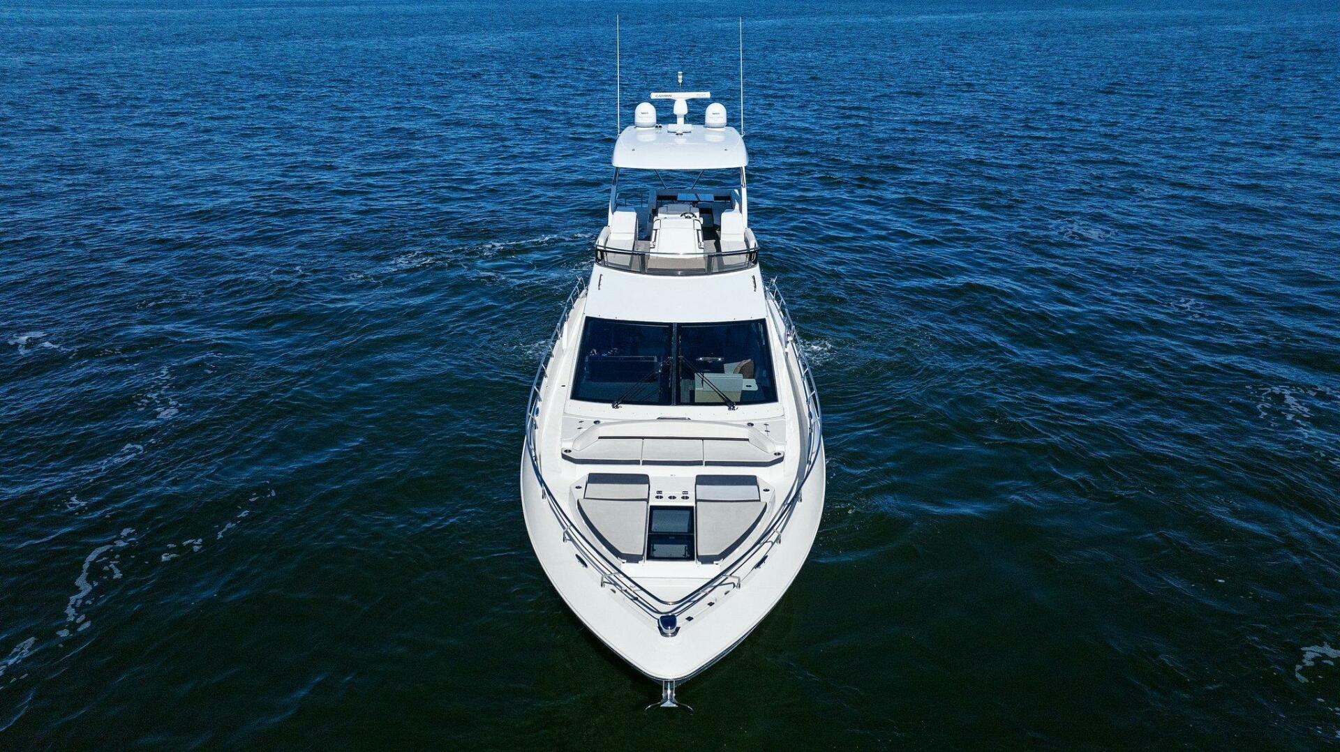 2019-cruisers-yachts-cantius-60-fly-power-9686642-976517390-0-090420250819-8