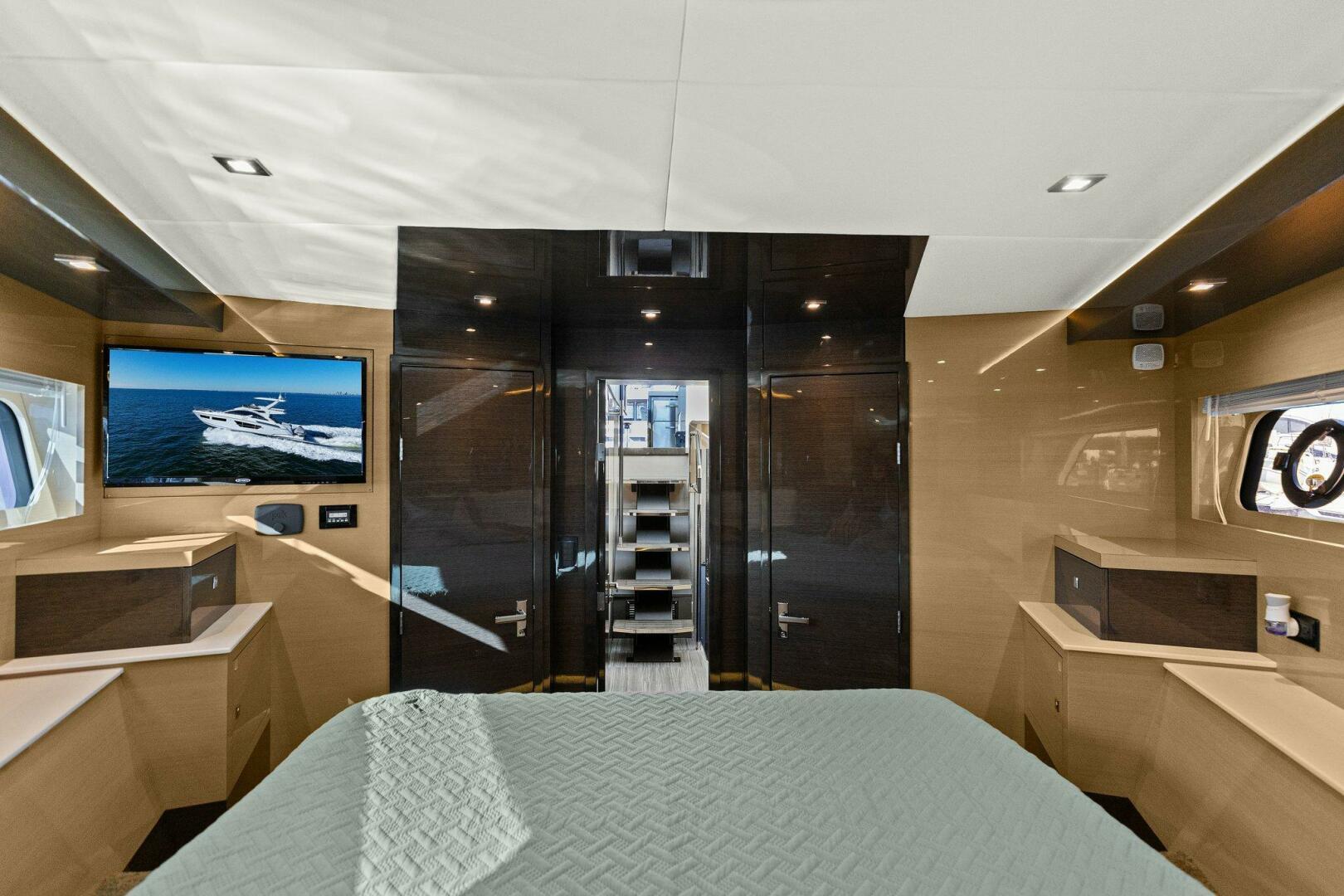2019-cruisers-yachts-cantius-60-fly-power-9686642-976517395-0-090420250823-77